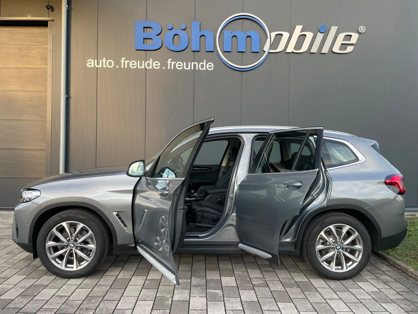 BMW X3 xDrive 20 d/AHK/ACC/Standheizung/19 Zoll Grau - 2