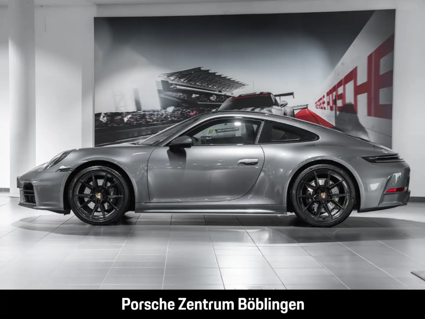 Porsche 992 911 Carrera Sportabgasanlage Rückfahrkamera Grau - 2