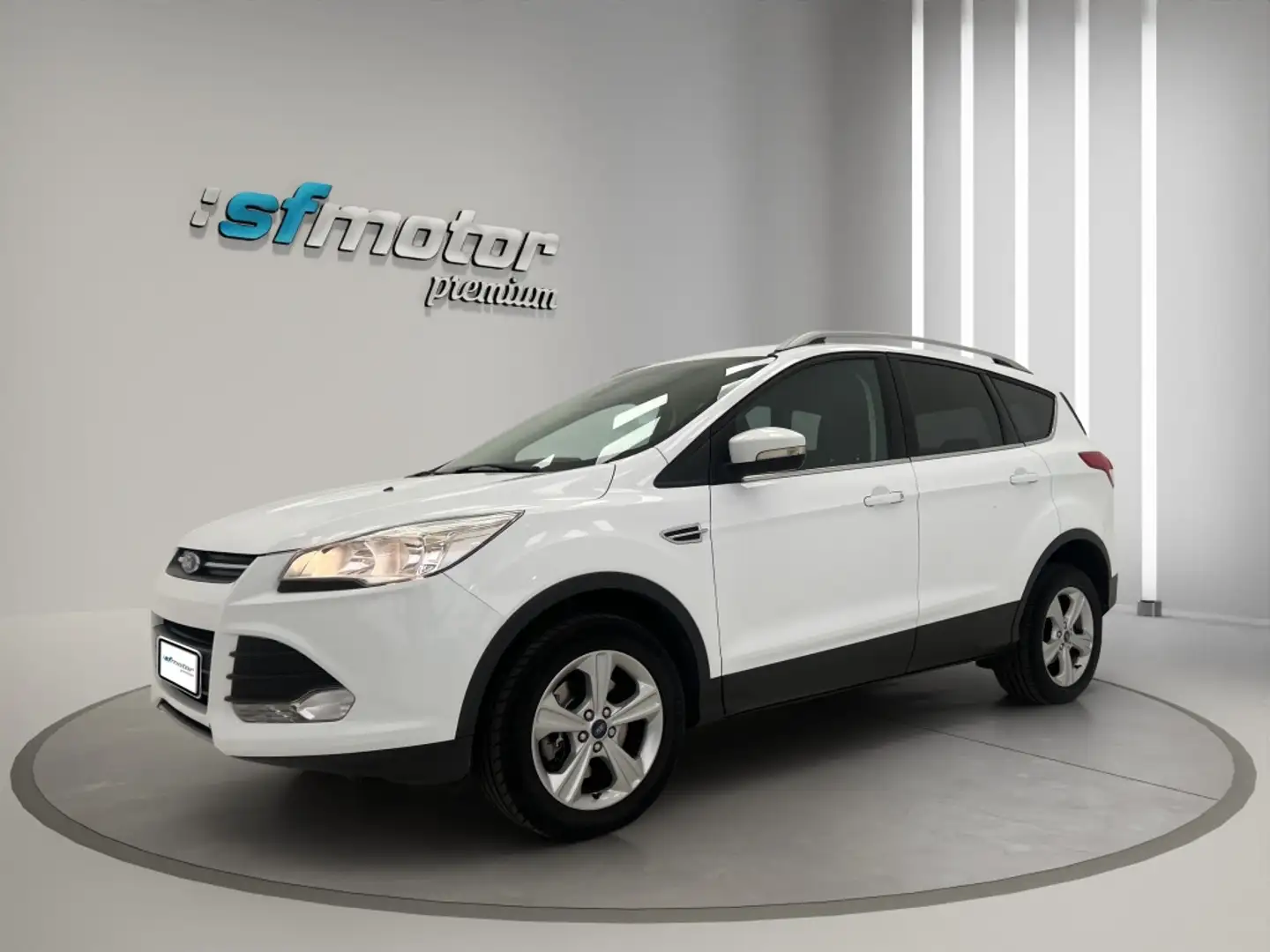 Ford Kuga 2.0TDCi Trend 4x2 120 Blanco - 1