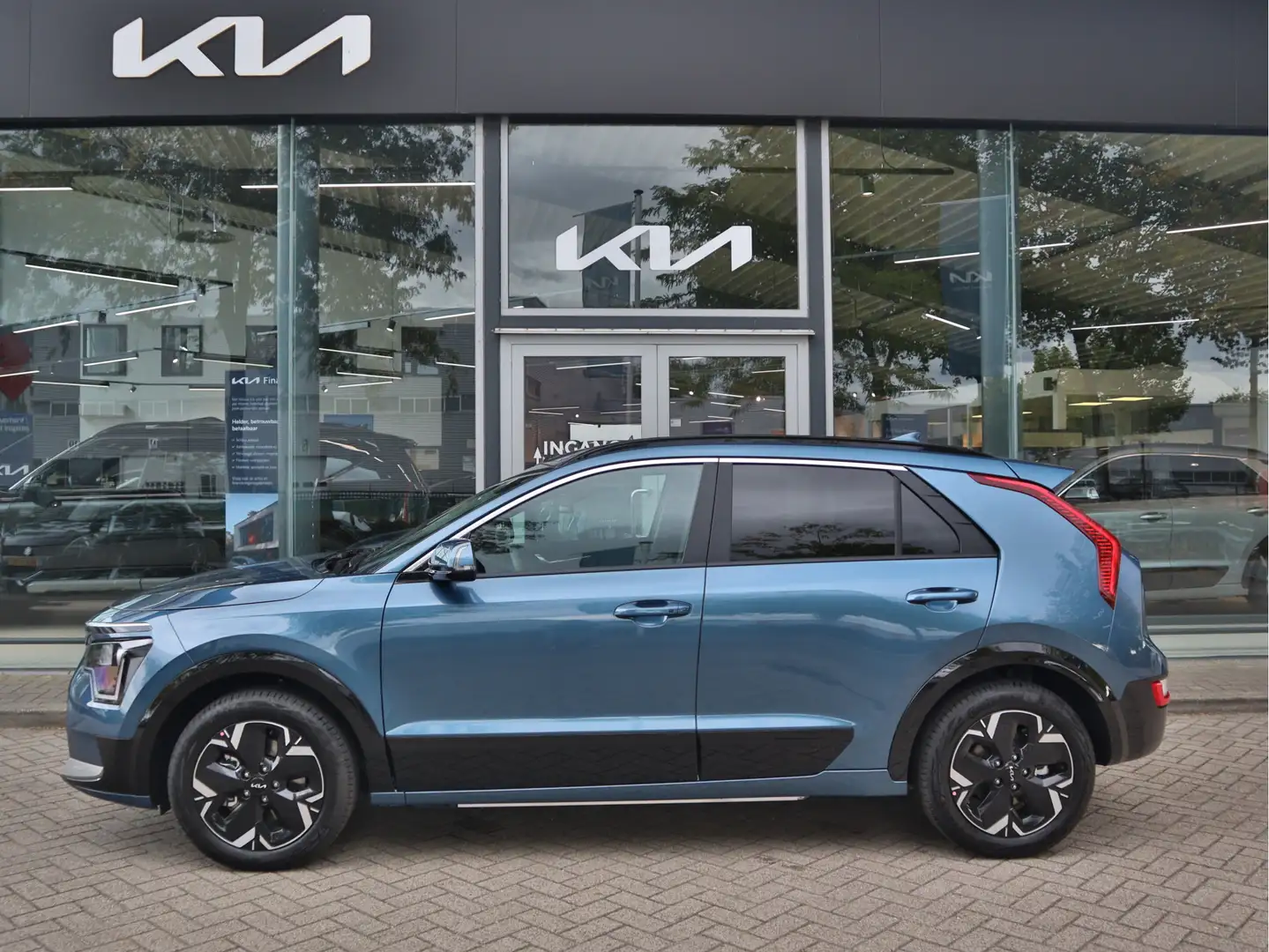 Kia e-Niro EV Light Advanced 64.8 kWh Nieuw uit voorraad leve Kék - 2