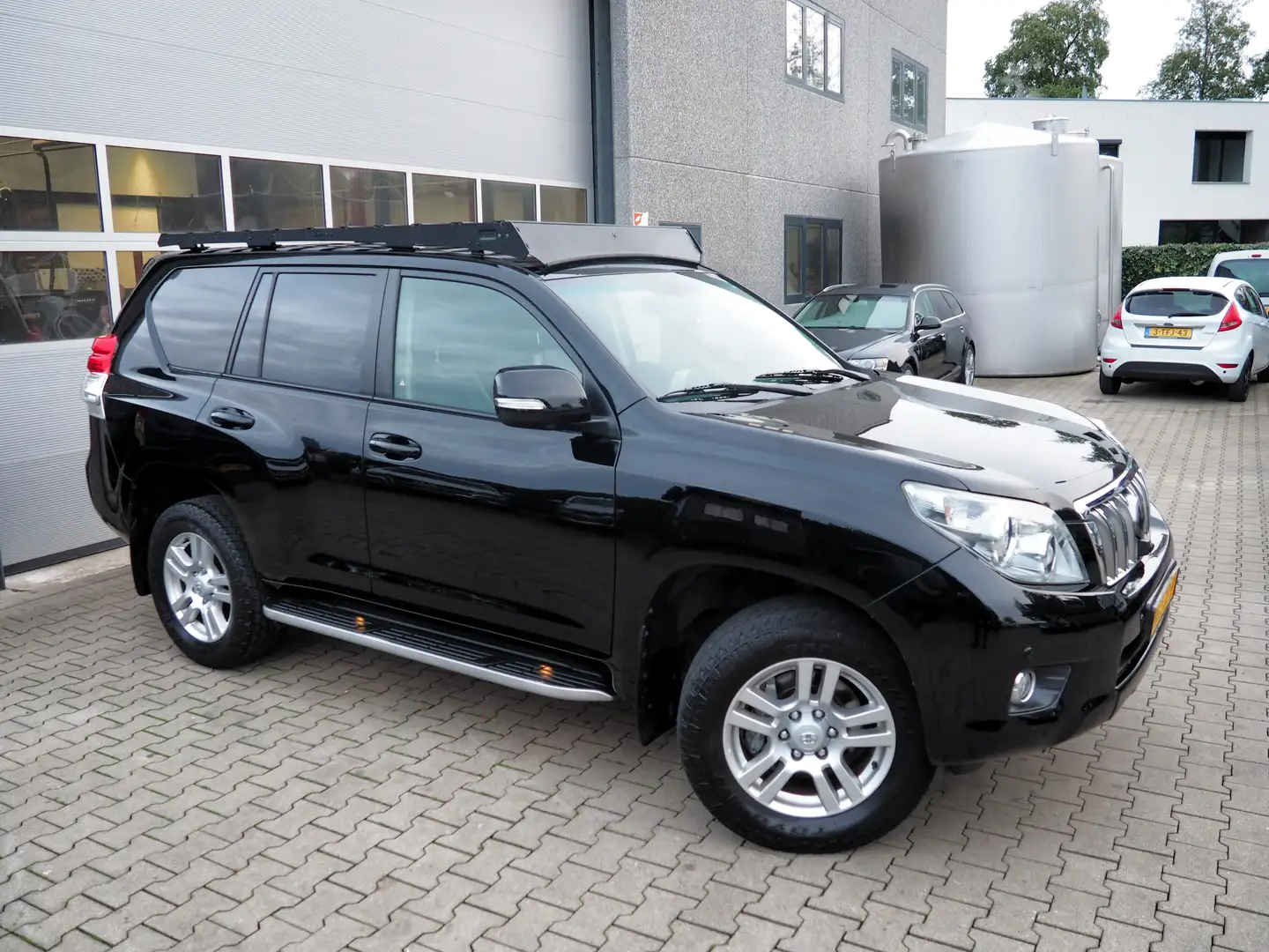Toyota Land Cruiser LANDCRUISER 3.0 D-4D SX BOMVOL LUXE! XENON GRIJS K Zwart - 1