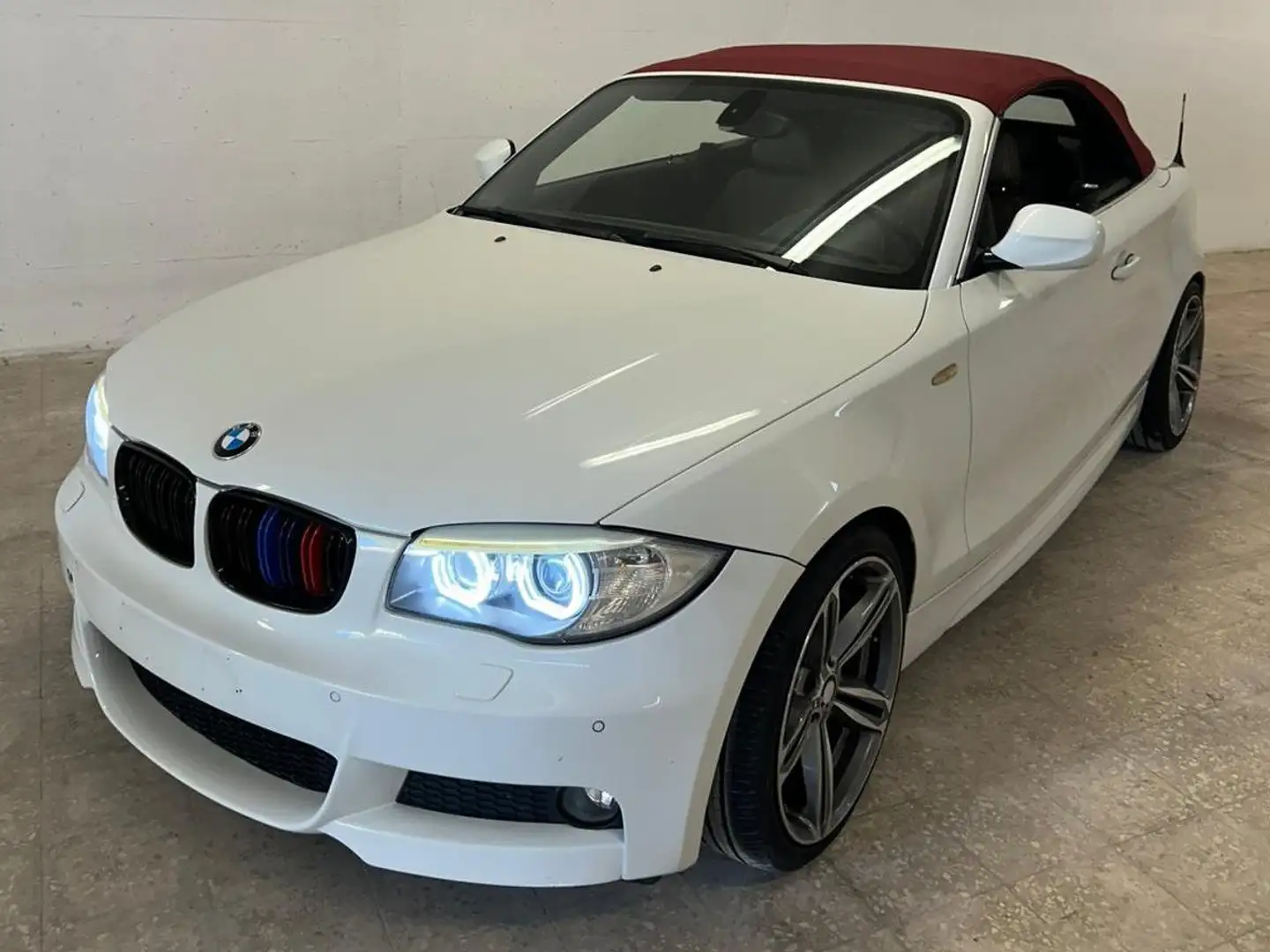 BMW 123 Serie 1 E88 Cabrio 123d Cabrio Msport Biały - 1