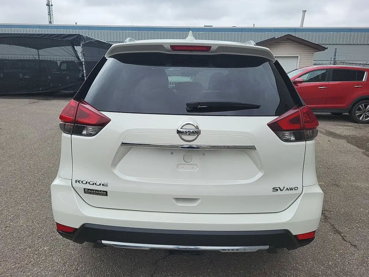 Nissan Rogue снимка Nissan Rogue