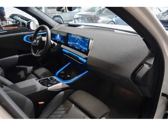 BMW X3 view 4
