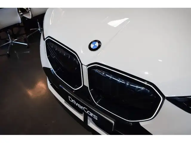BMW X3 view 26
