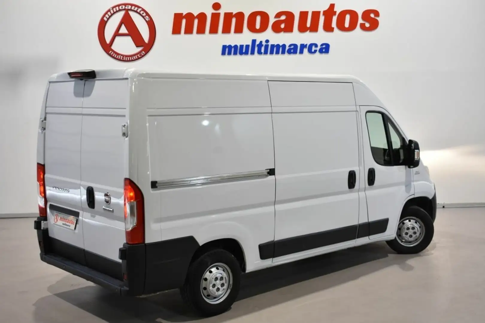 Fiat Ducato FURGÓN 3.0T L2H2 2.3 MULTIJET 120 CV Wit - 2
