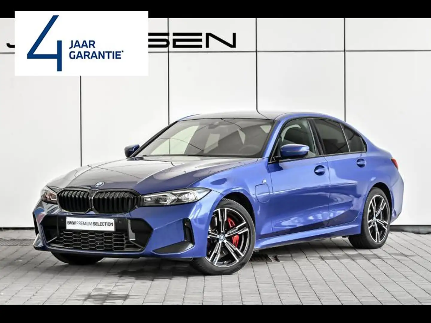 BMW 330 Berline Bleu - 1