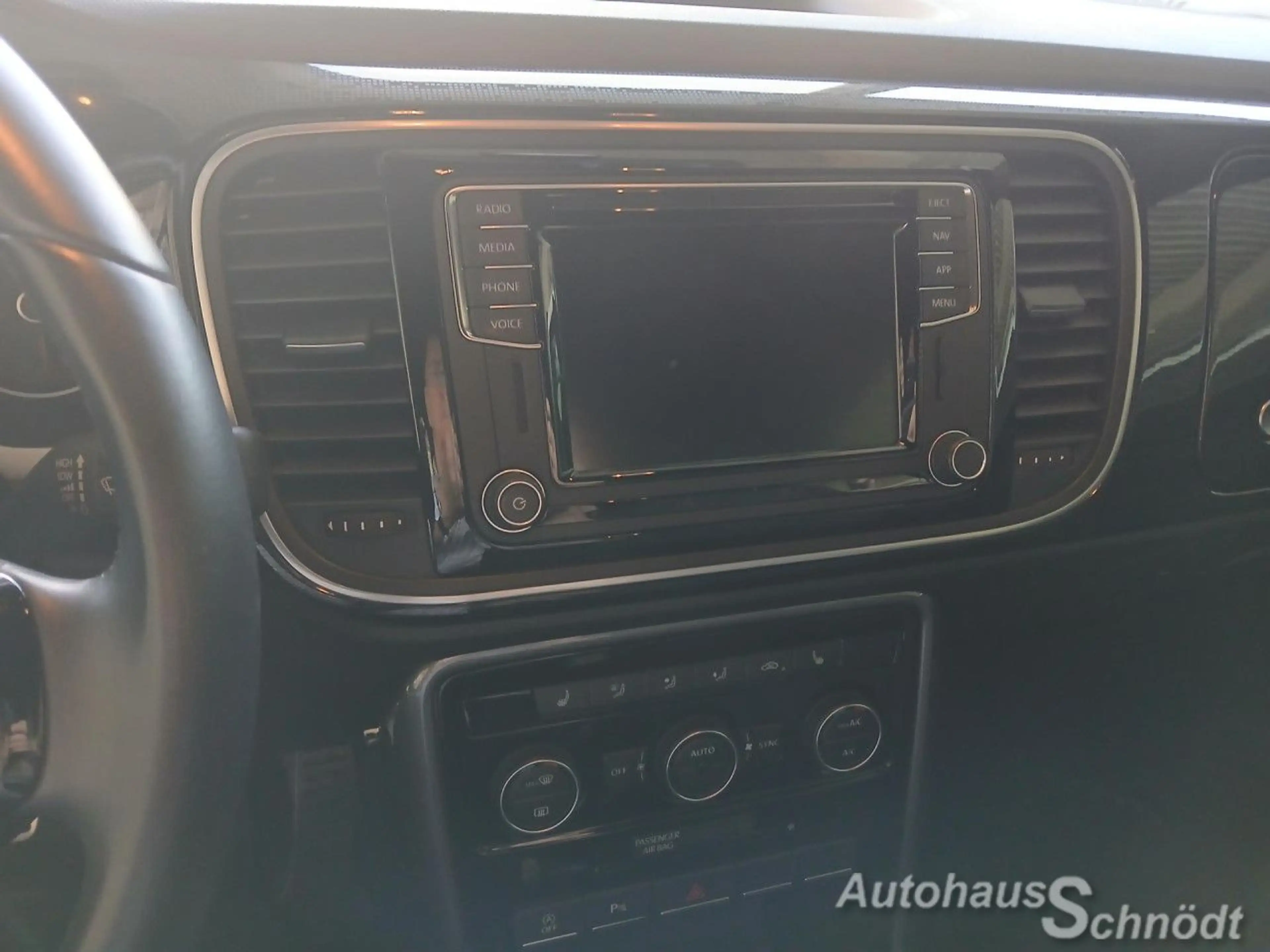 Volkswagen New Beetle The Beetle Cabriolet 1.4 TSI (BlueMotion Tech) Des — photo 9