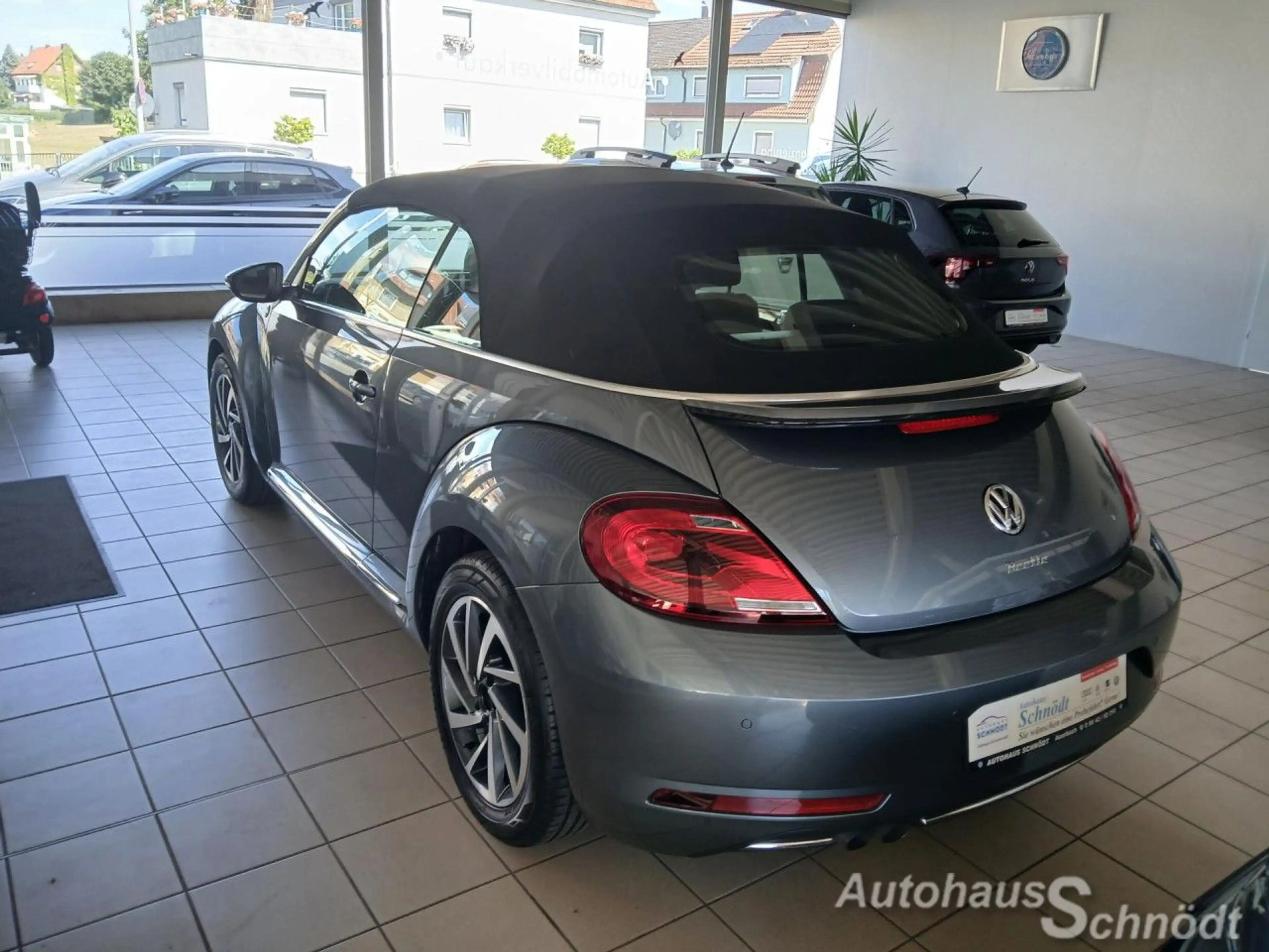 Volkswagen New Beetle The Beetle Cabriolet 1.4 TSI (BlueMotion Tech) Des — photo 6