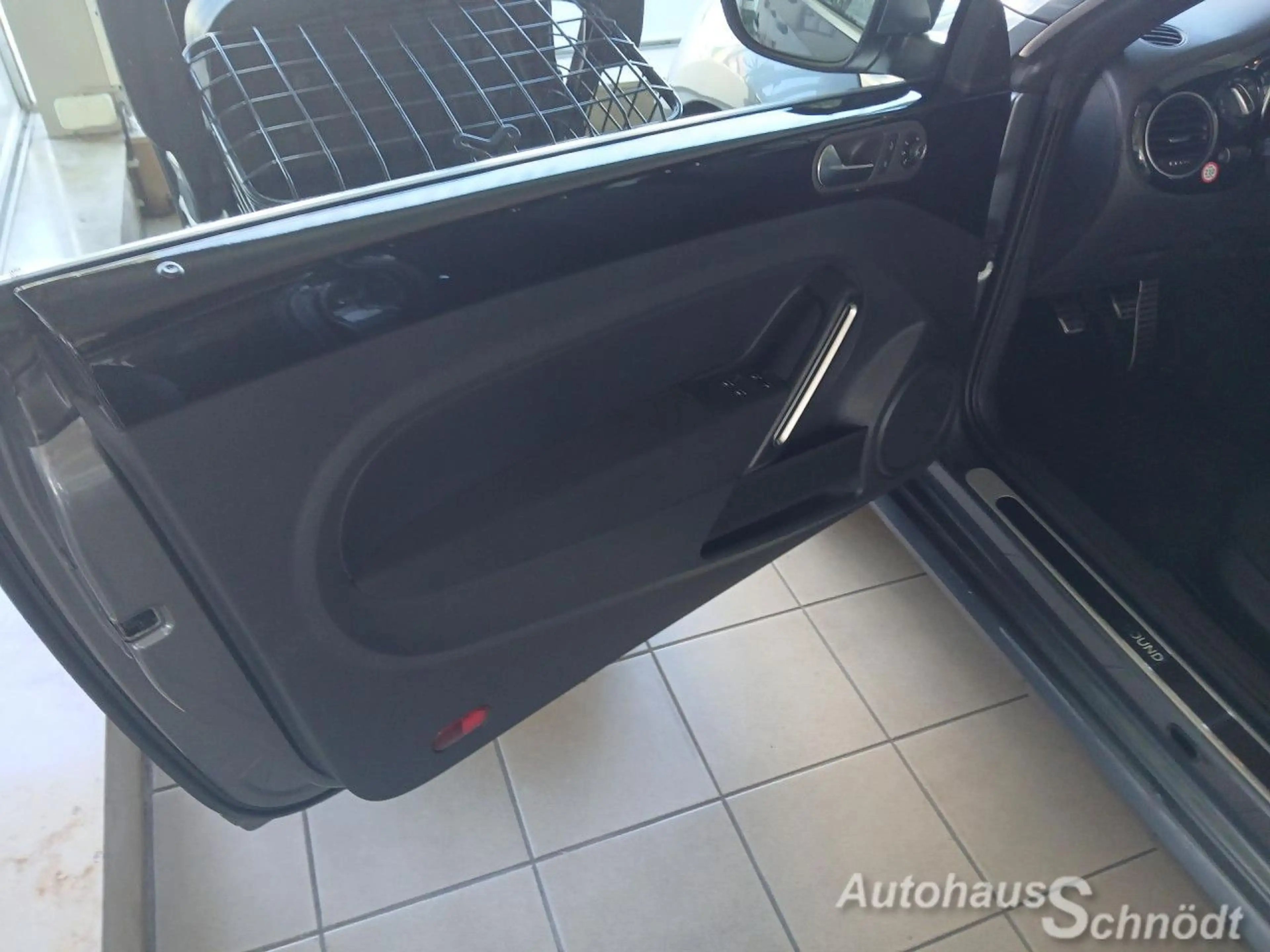 Volkswagen New Beetle The Beetle Cabriolet 1.4 TSI (BlueMotion Tech) Des — photo 7