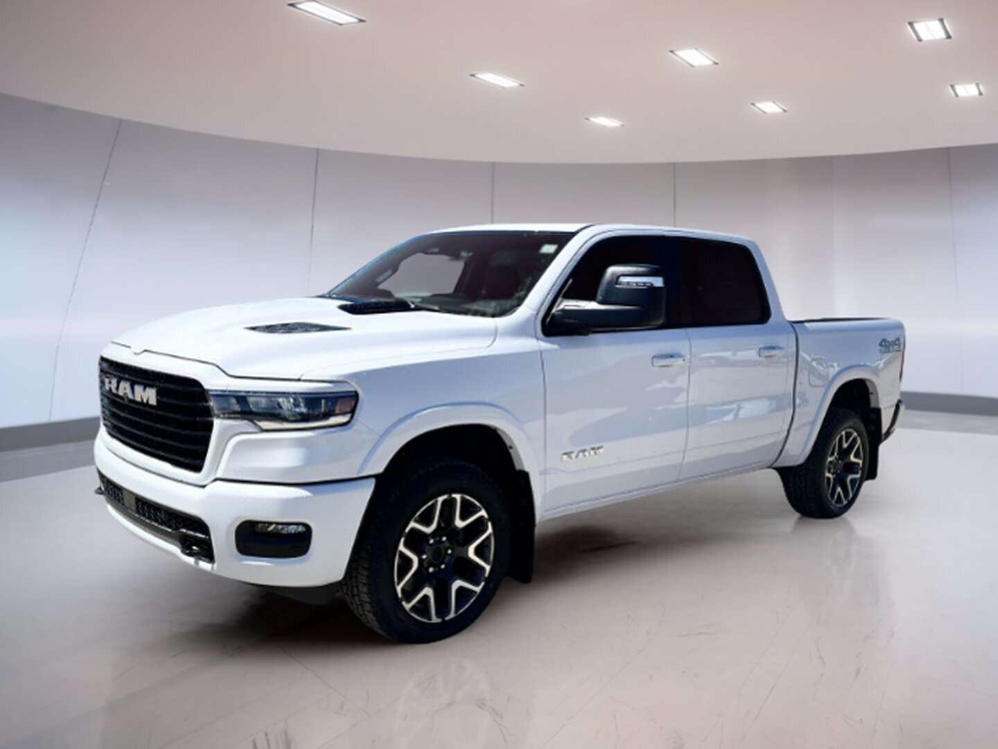 2025 RAM 1500 Courtesy Shuttle | Laramie | Leather faced front v
