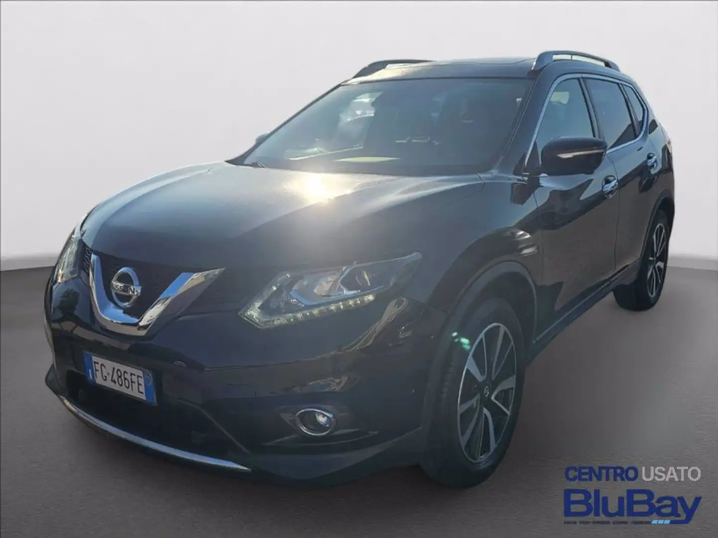 Nissan X-Trail 1.6 dCi 2WD Tekna Zwart - 1
