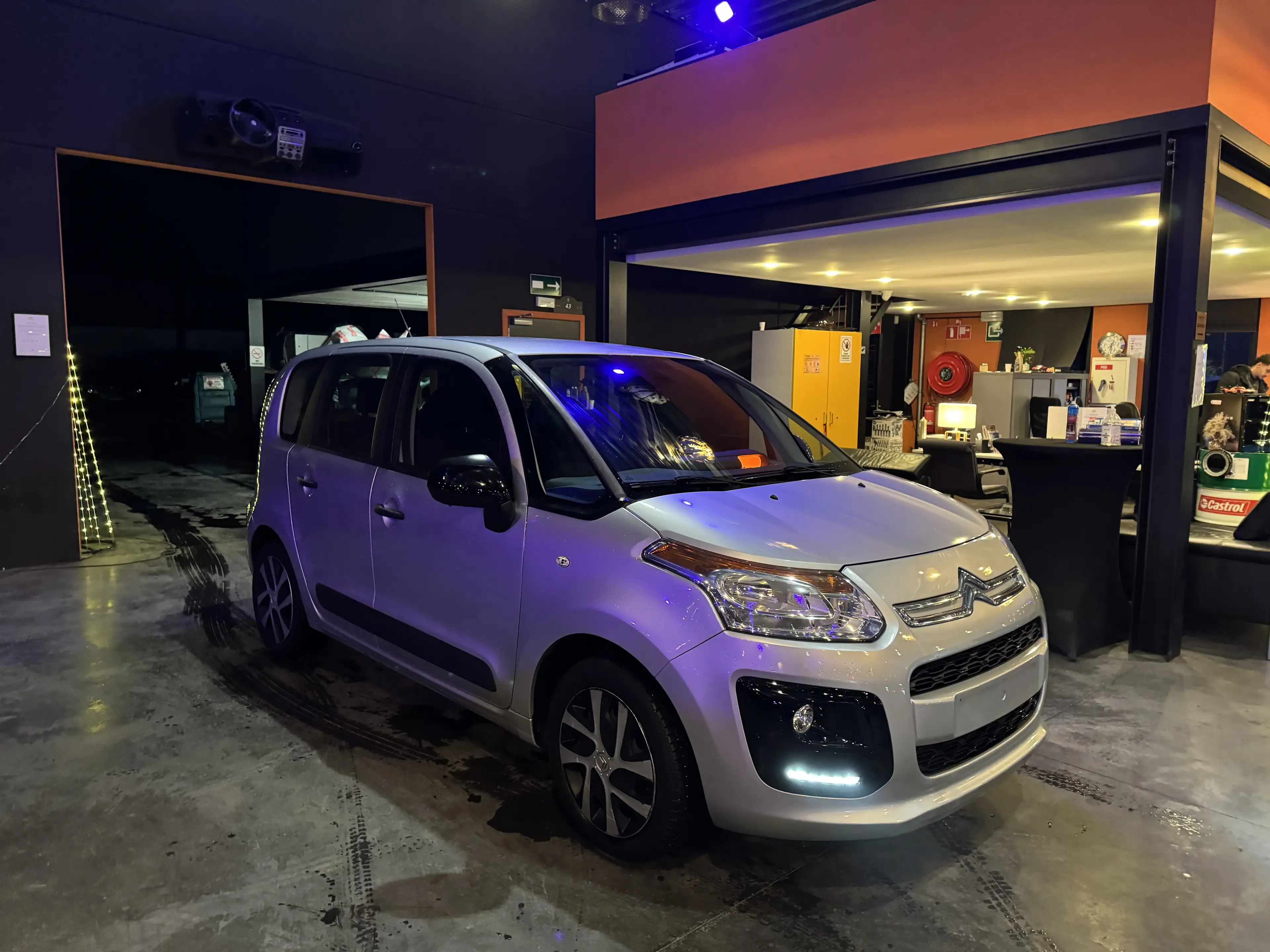 Citroen C3 Picasso 1.2 - 31.955 KM ! A/C - RADIO CD - MANUEL- LIM/REG — photo 2