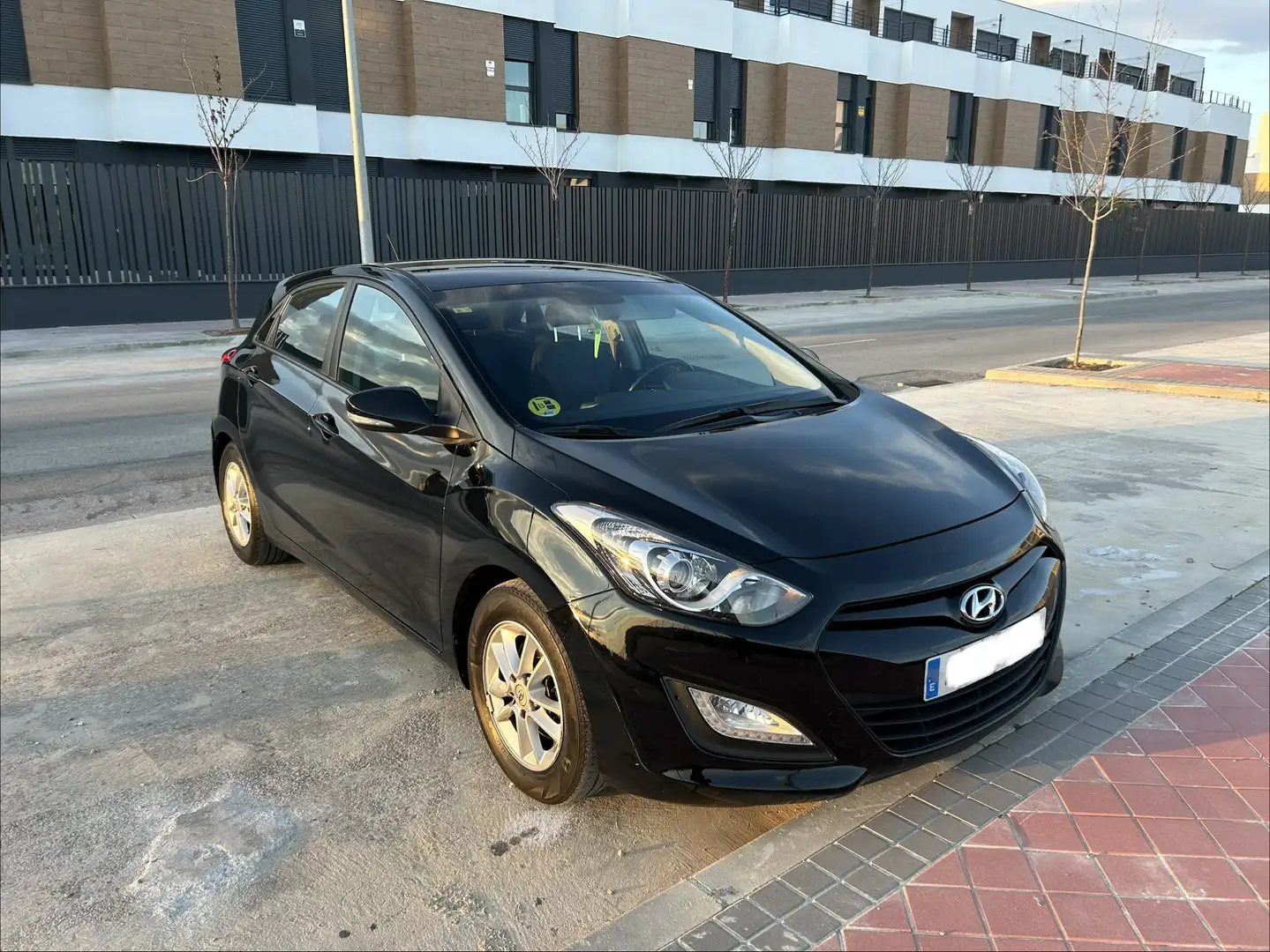 Hyundai i30 1.4CRDi Tecno S - 1