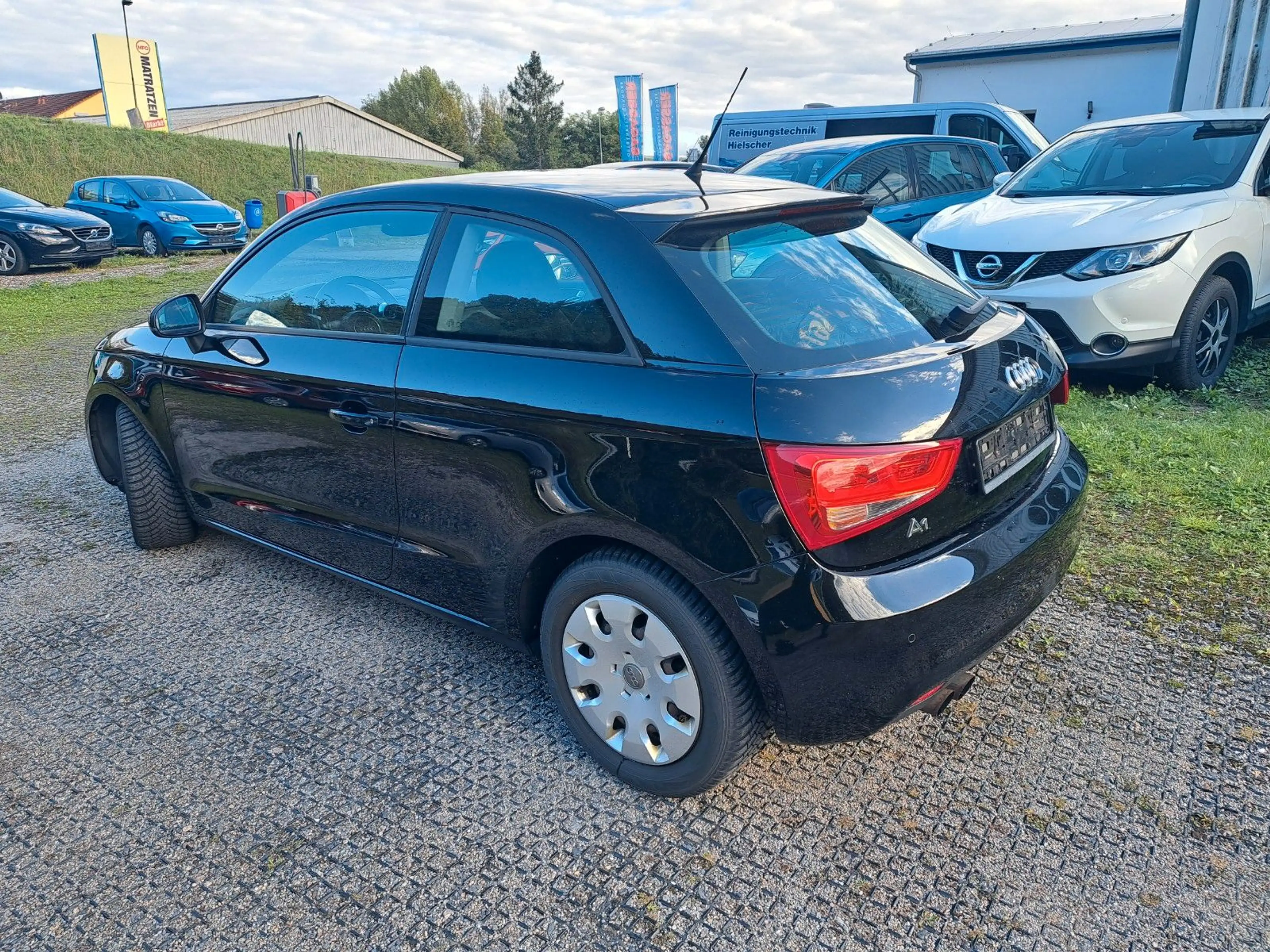 Audi A1 Attraction Klima Sitzheizung M+S — photo 6