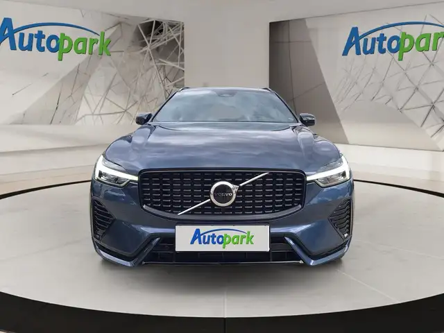 Volvo XC60 Plus, T6 AWD Plug-in Hybrid, Elektrisch/Benzi Ansicht 9