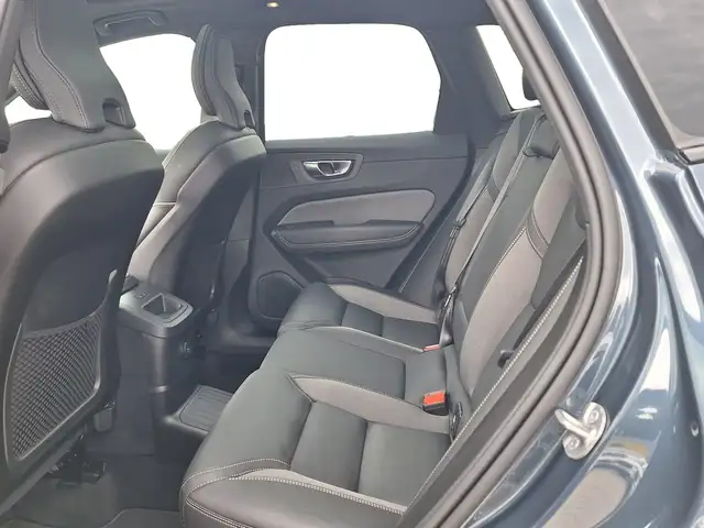 Volvo XC60 Plus, T6 AWD Plug-in Hybrid, Elektrisch/Benzi Ansicht 17