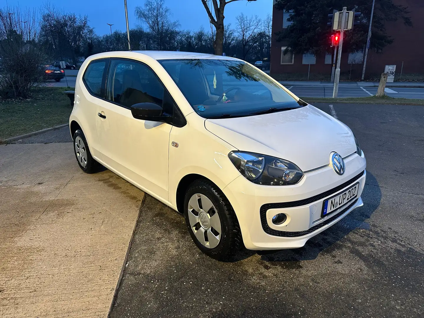 Volkswagen up! club Weiß - 2