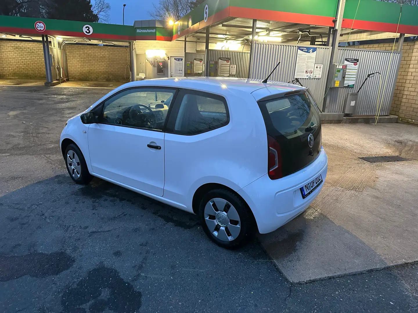 Volkswagen up! club Weiß - 1