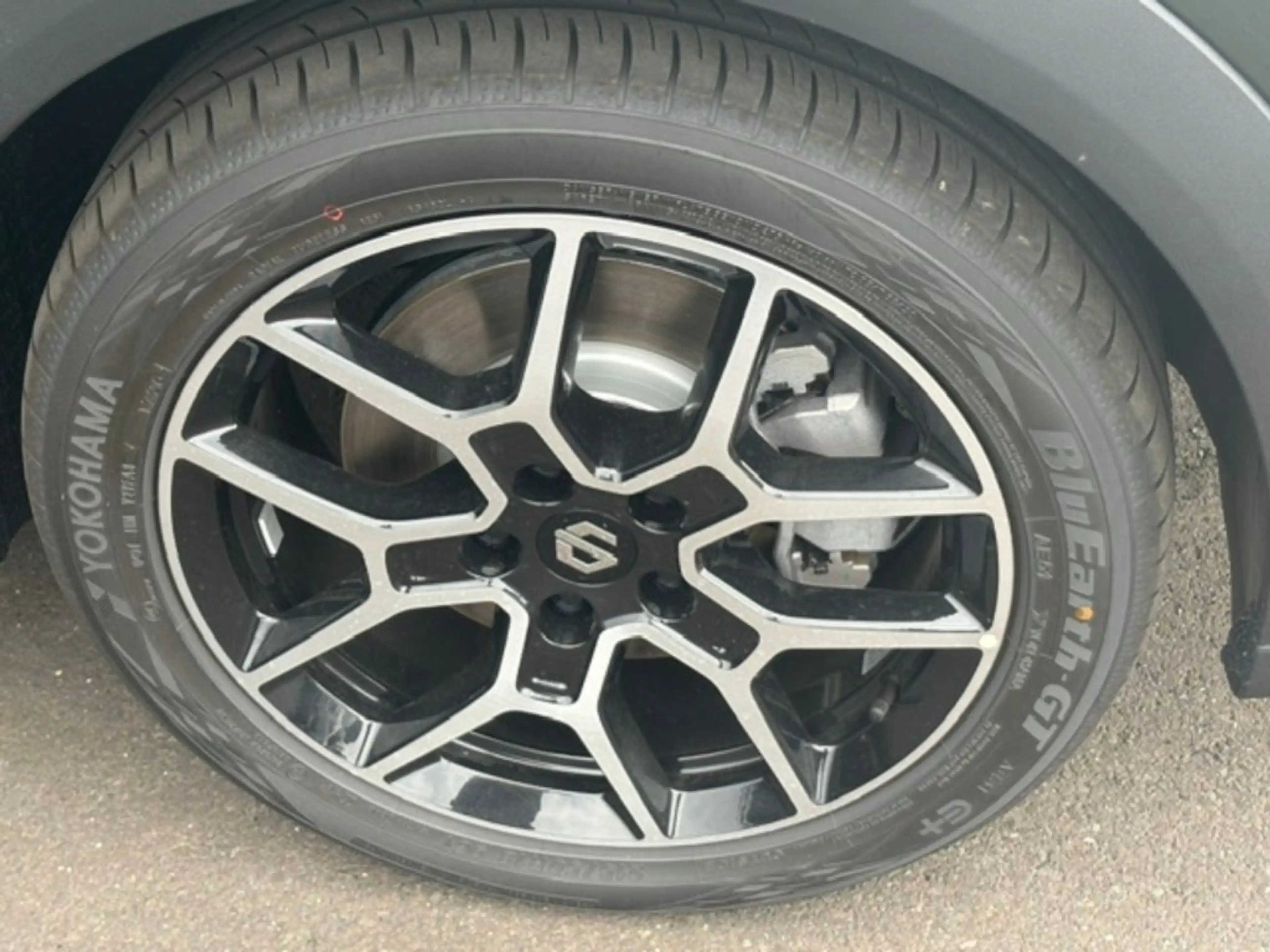 Leapmotor B03X Design Promax — photo 13