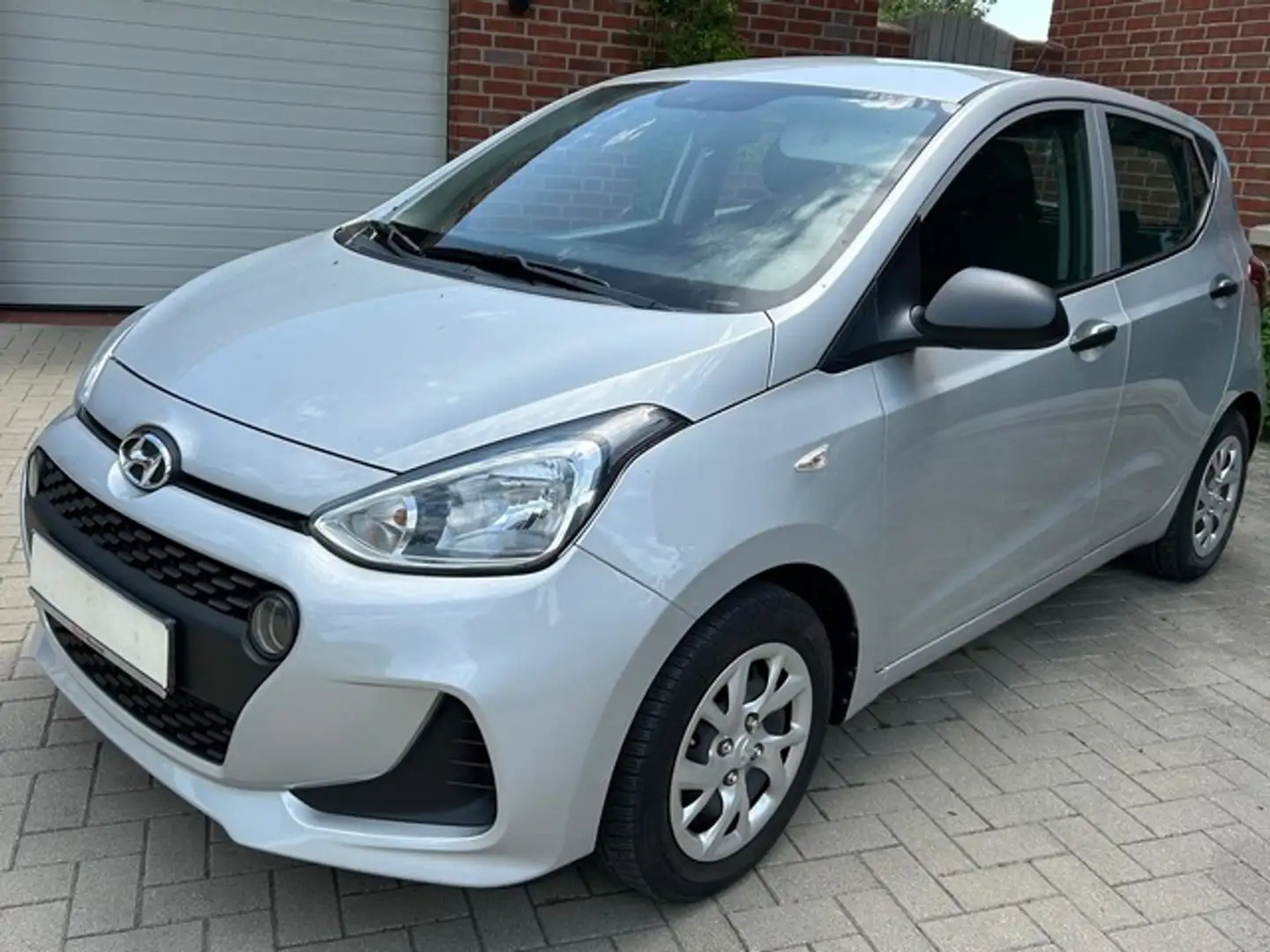 Hyundai i10 1.0,Klima, SV,ZV Argent - 1