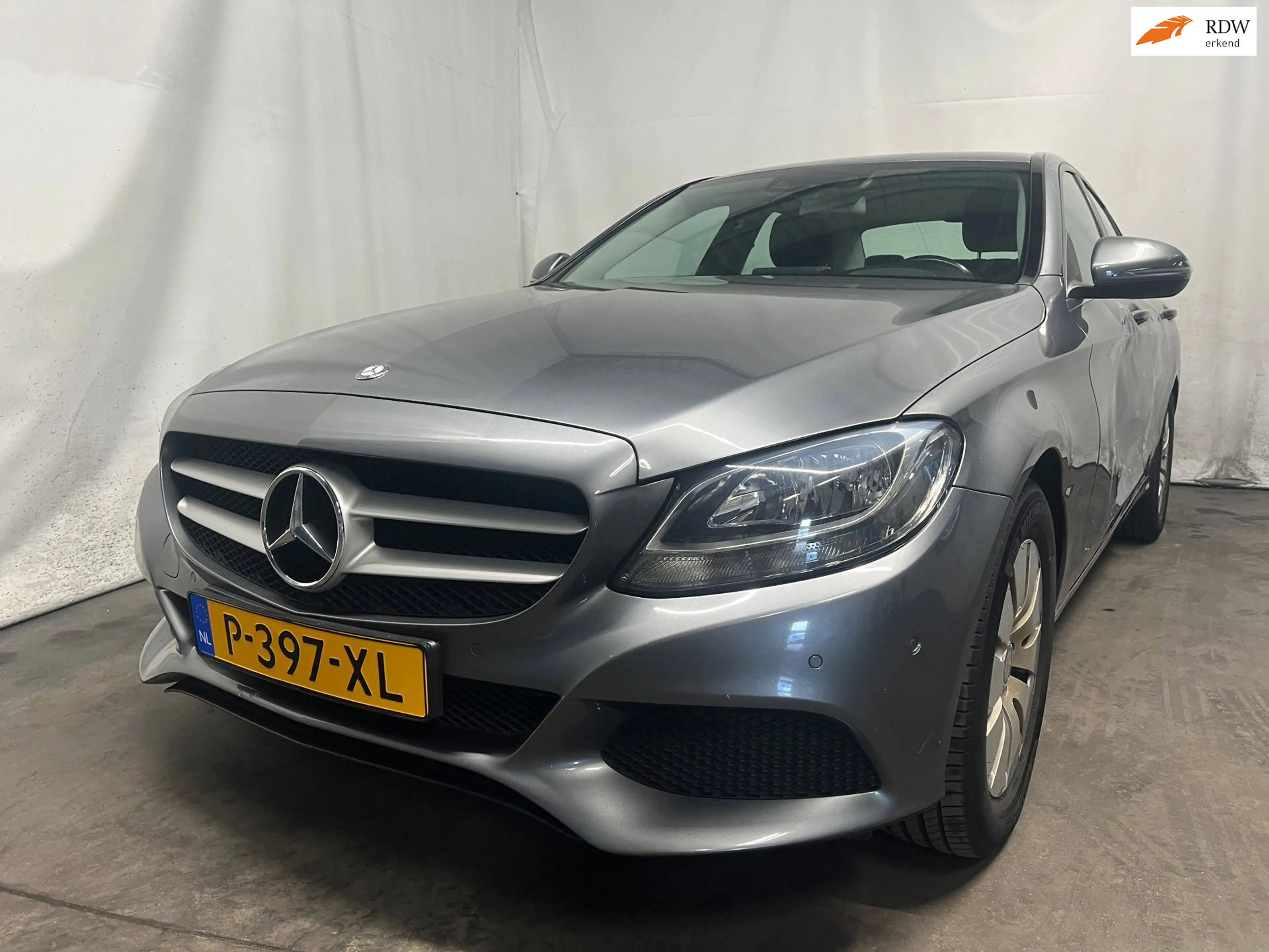 Mercedes-Benz C 180 CDI Prestige SCHADEAUTO!!