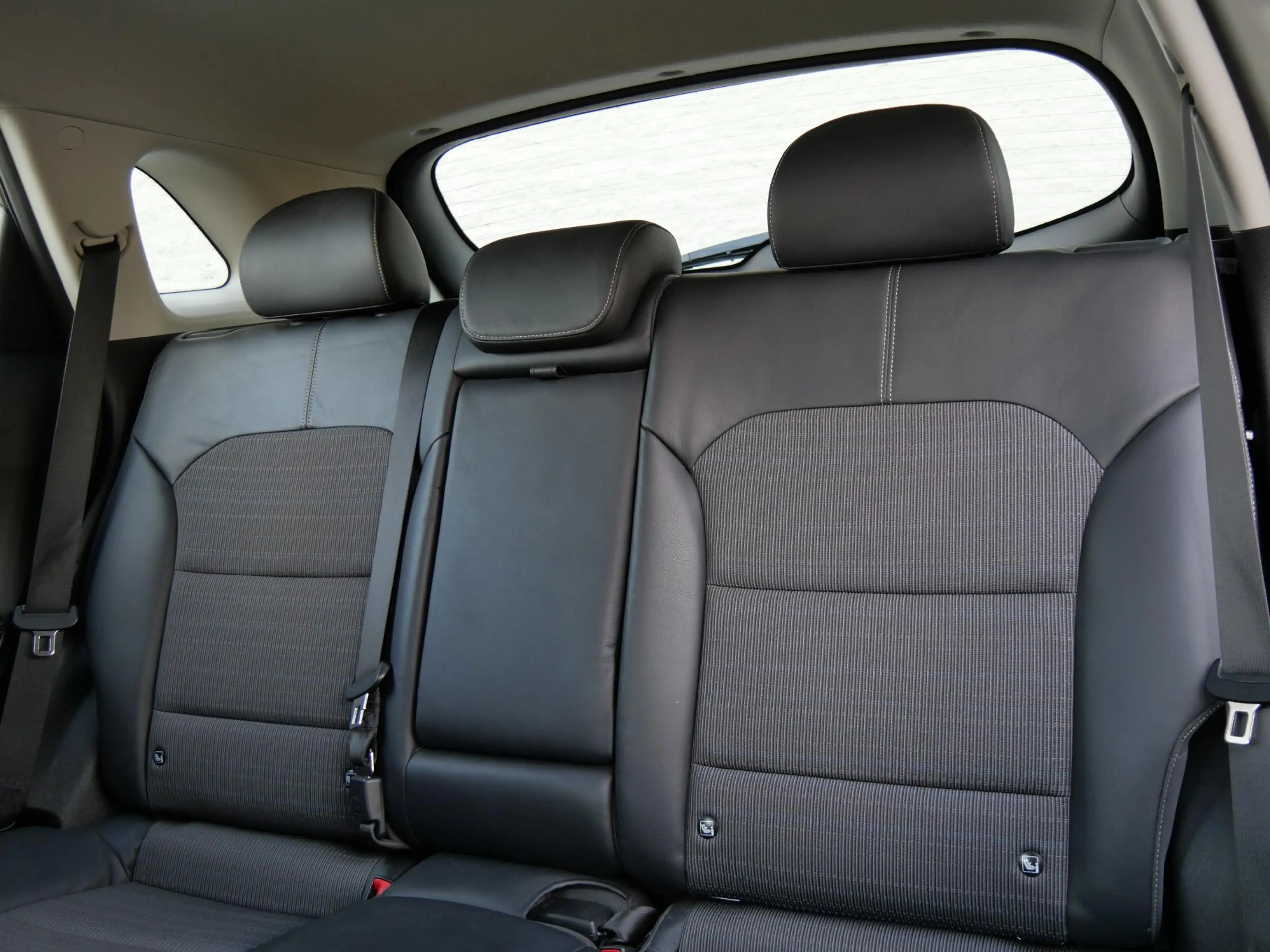 Kia Niro HYBRID FIRST EDITION/ NL-AUTO MET 60.835KM !! — photo 6