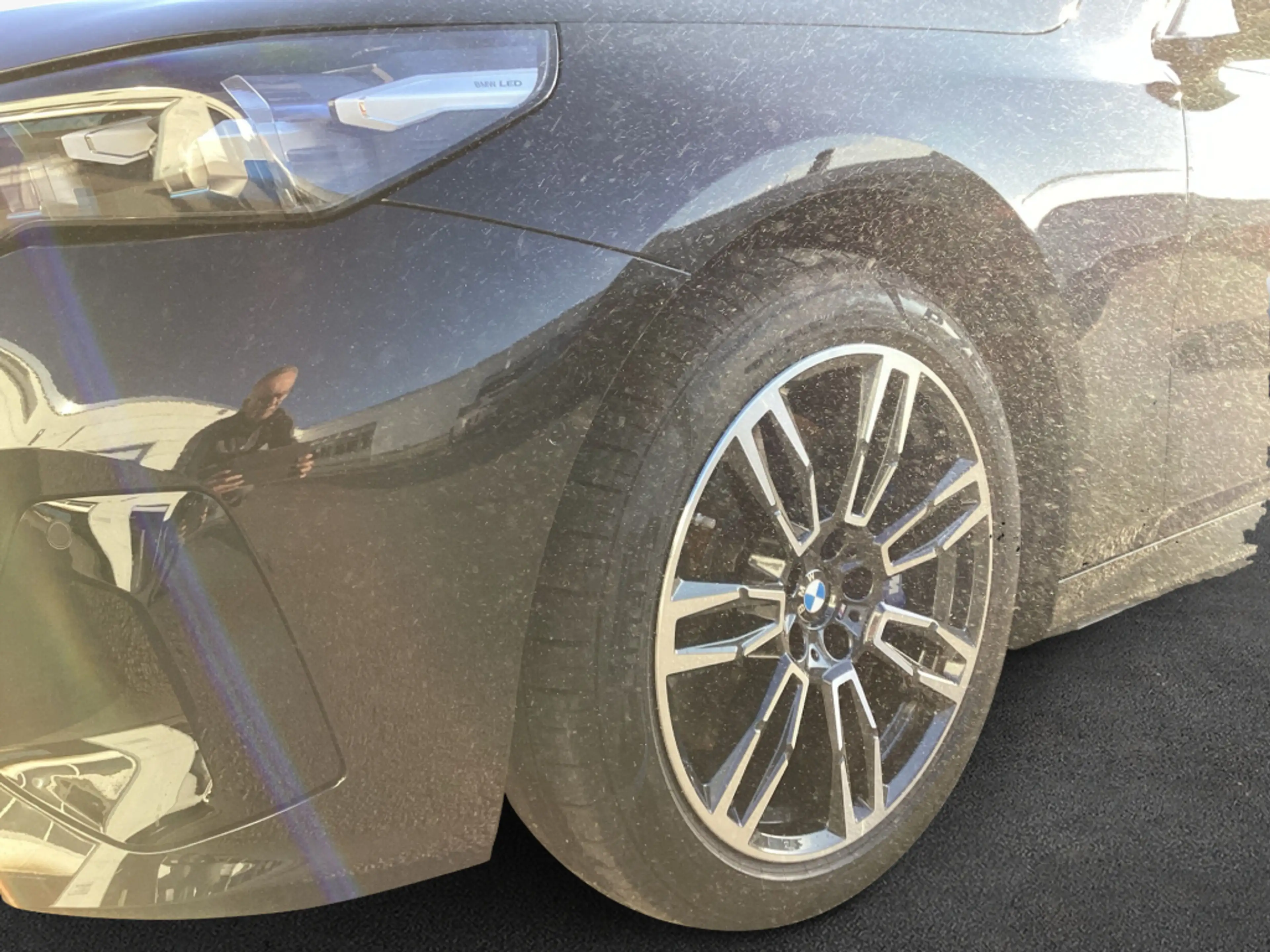BMW i5 xDrive40 Touring Pano* LED* SHZ* AHK* — photo 8