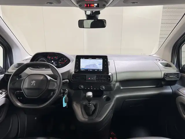 Peugeot Rifter view 10