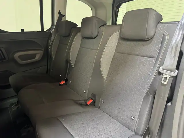 Peugeot Rifter view 9
