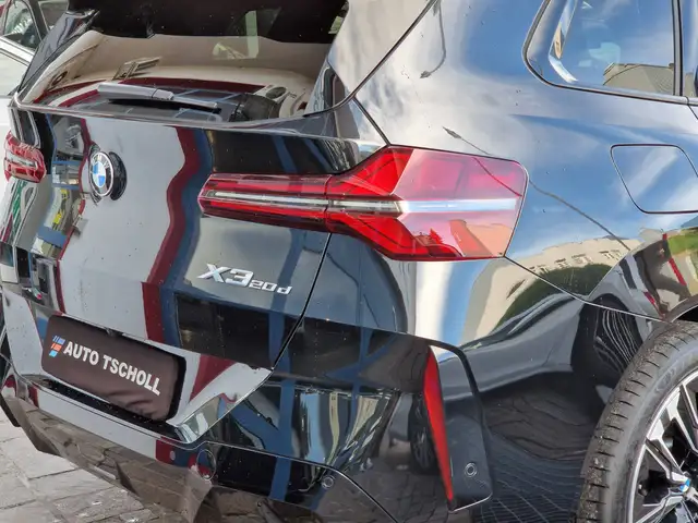 BMW X3 view 5