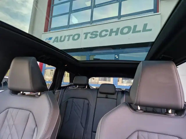 BMW X3 view 16