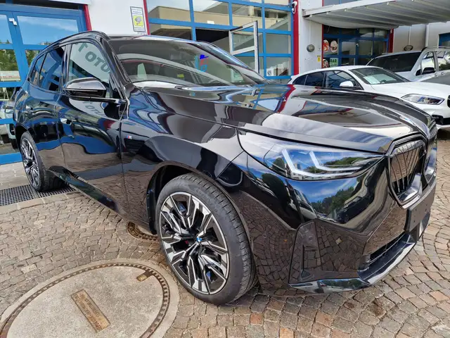 BMW X3 view 2