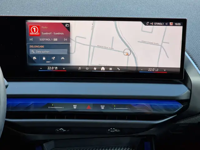 BMW X3 view 14