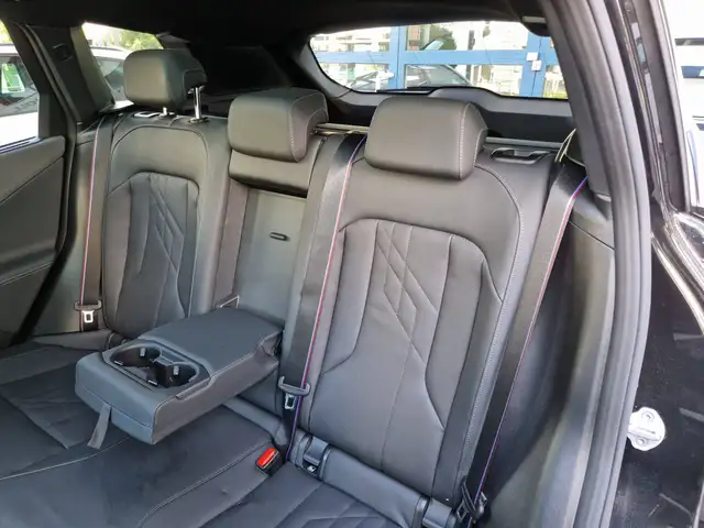 BMW X3 view 24