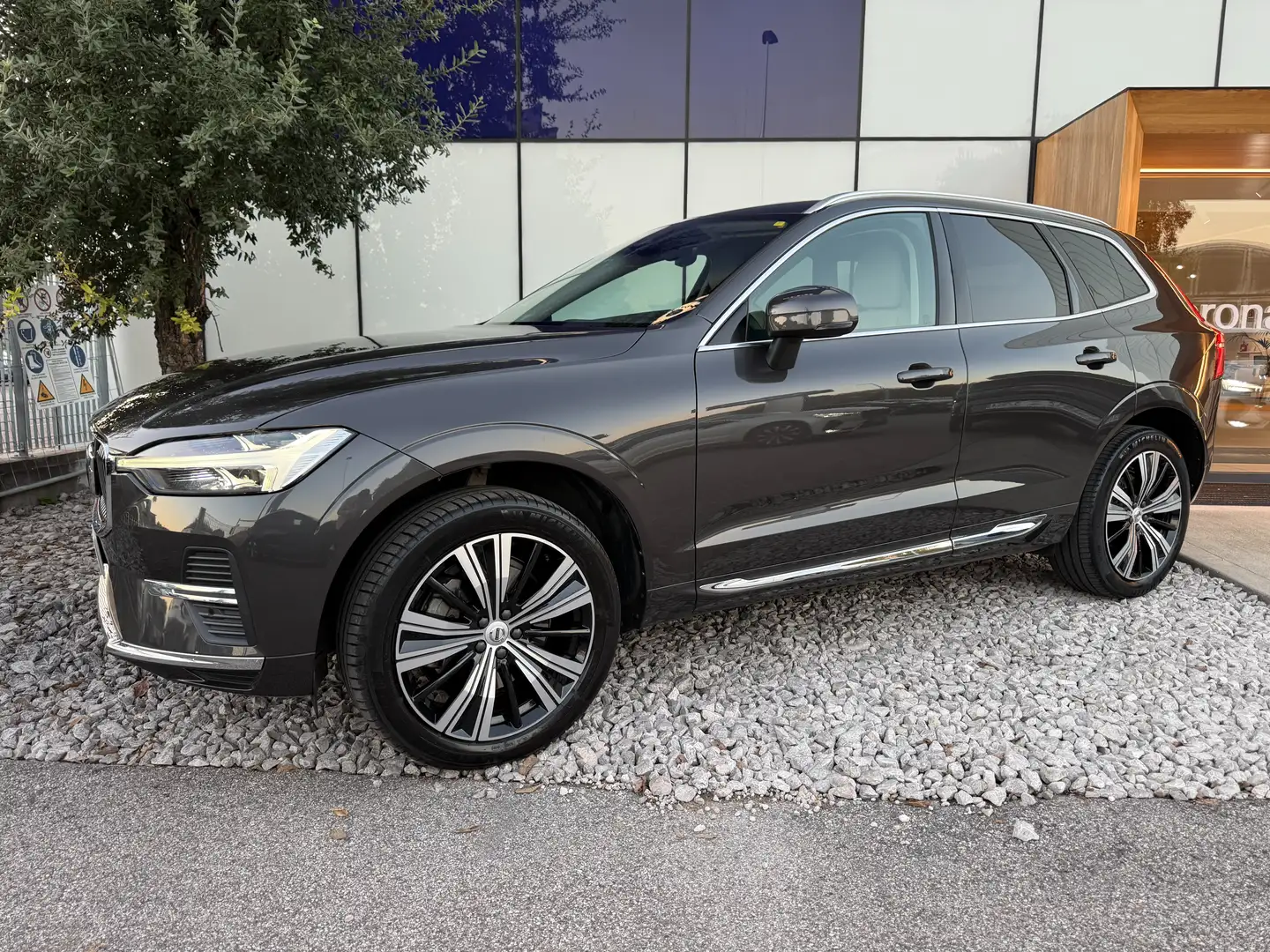 Volvo XC60 XC60 II 2022 2.0 b4 Inscription awd auto Grigio - 1