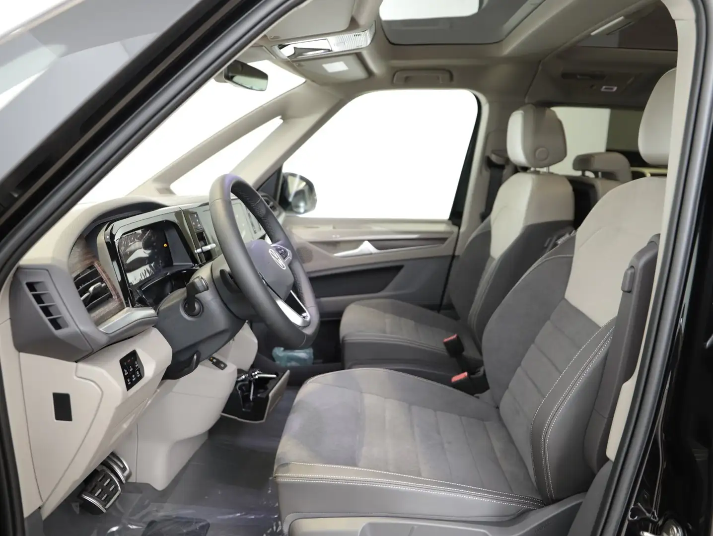 Volkswagen T7 Multivan VW T7 Multivan Style eHybrid 180 kW 4MOTION Schwarz - 2