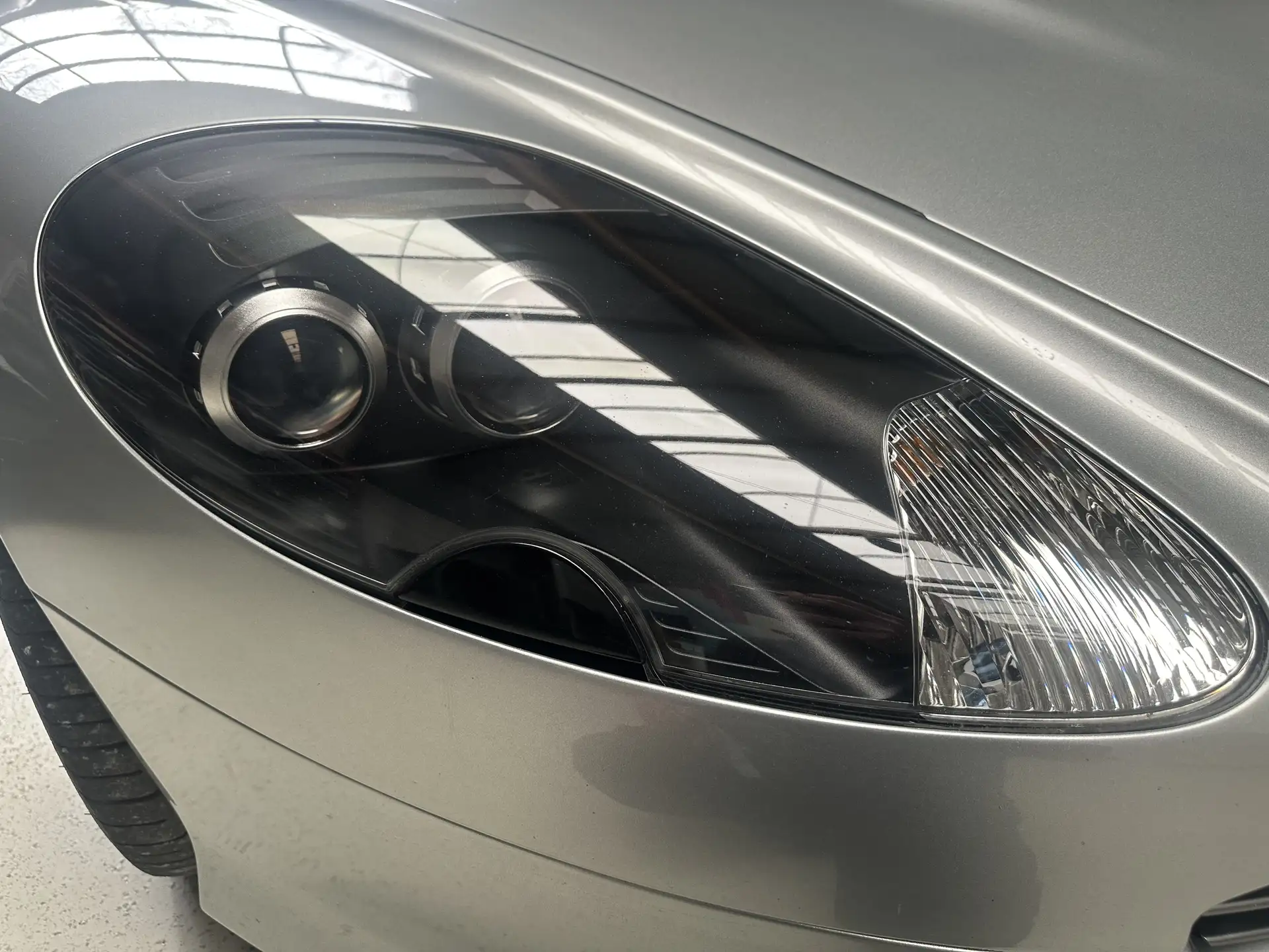 애스턴마틴 DB9 Coupe 2005 화이트 사진 5