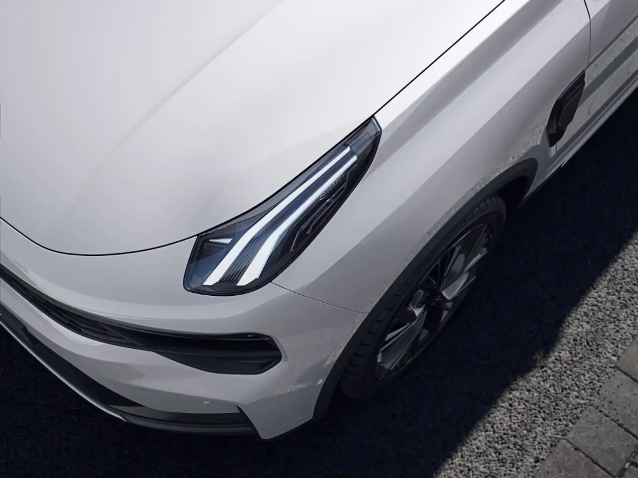 Lynk & Co 01
