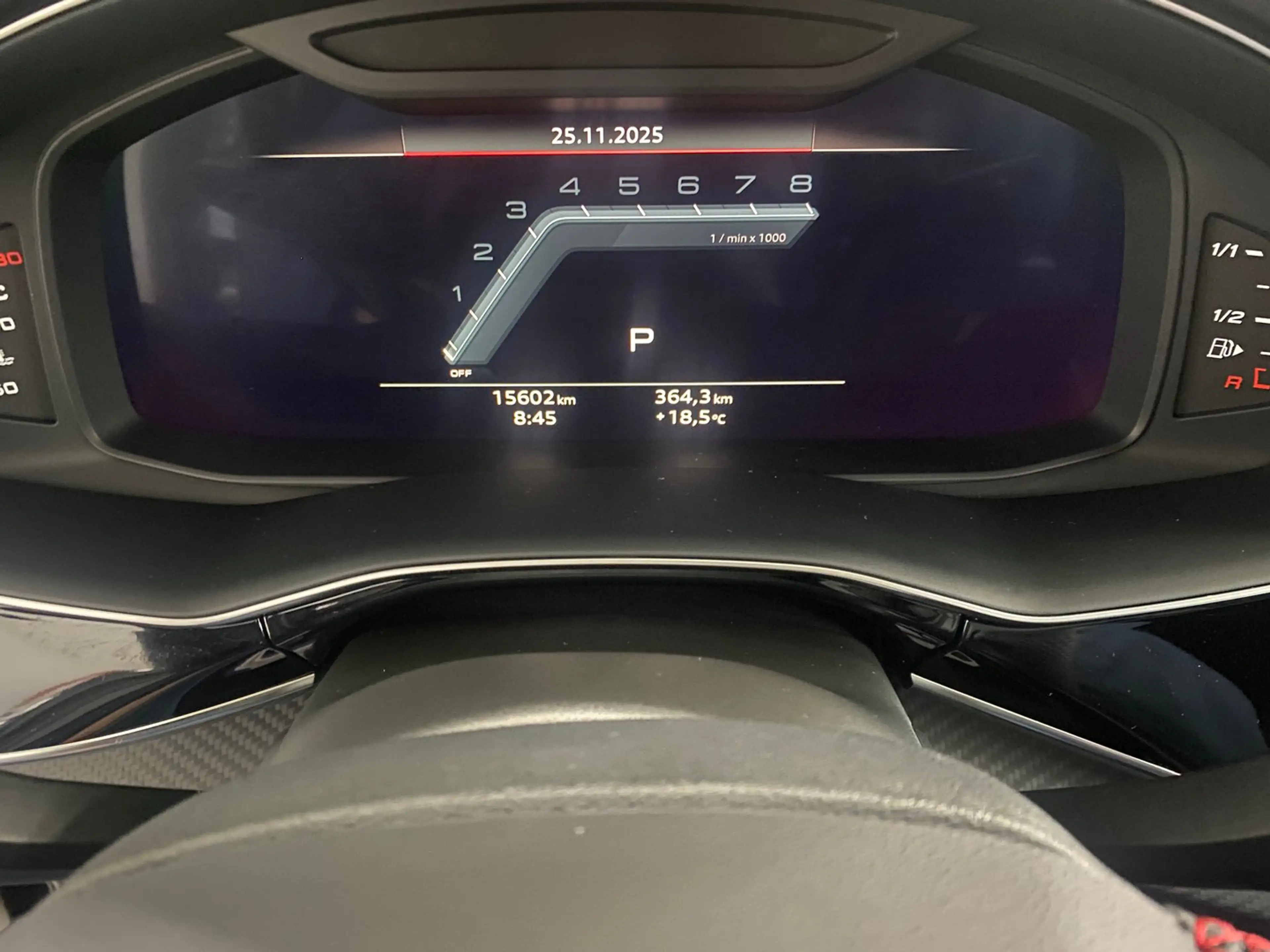 Audi SQ7 TFSI quattro — photo 15