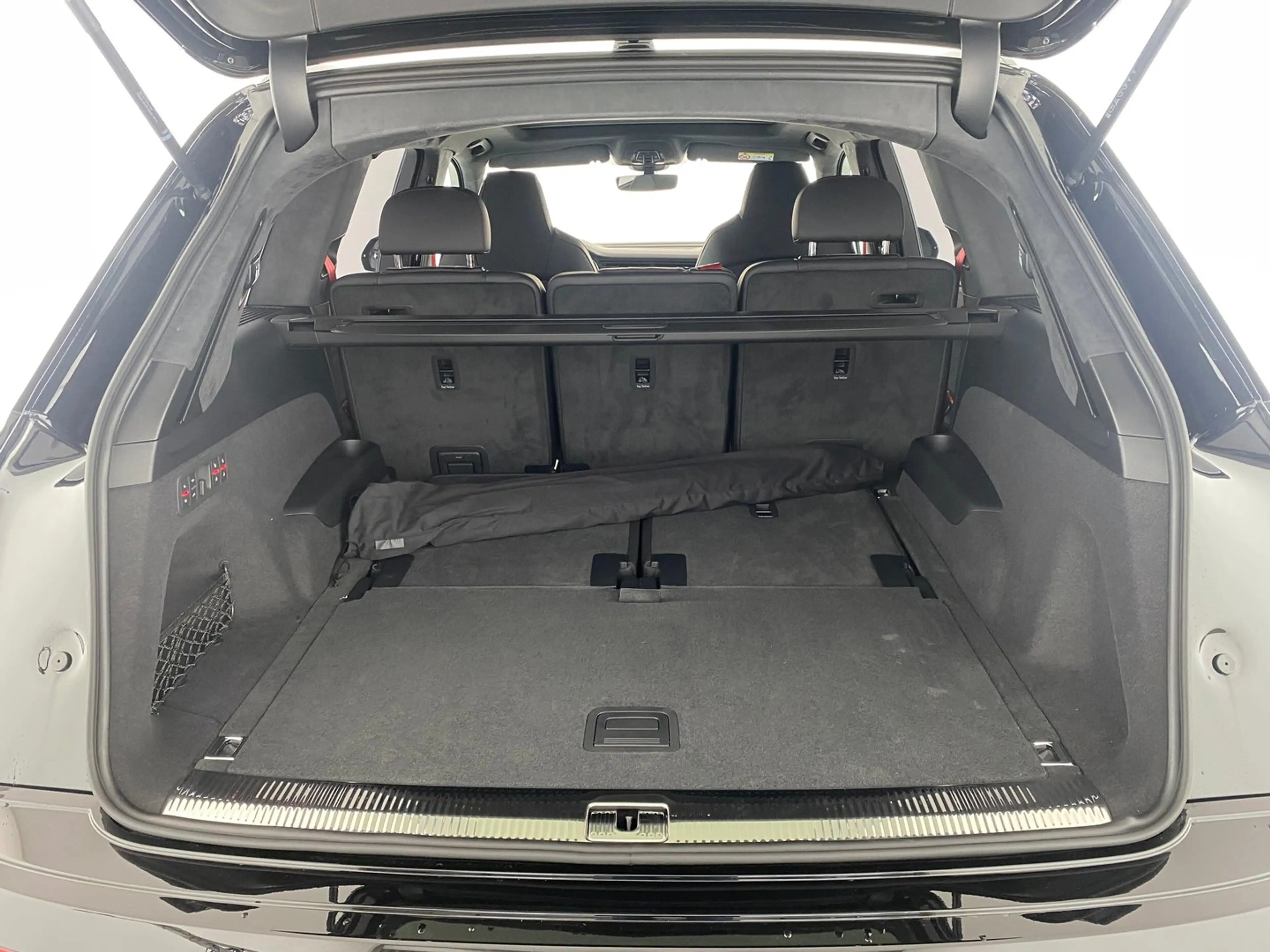 Audi SQ7 TFSI quattro — photo 7