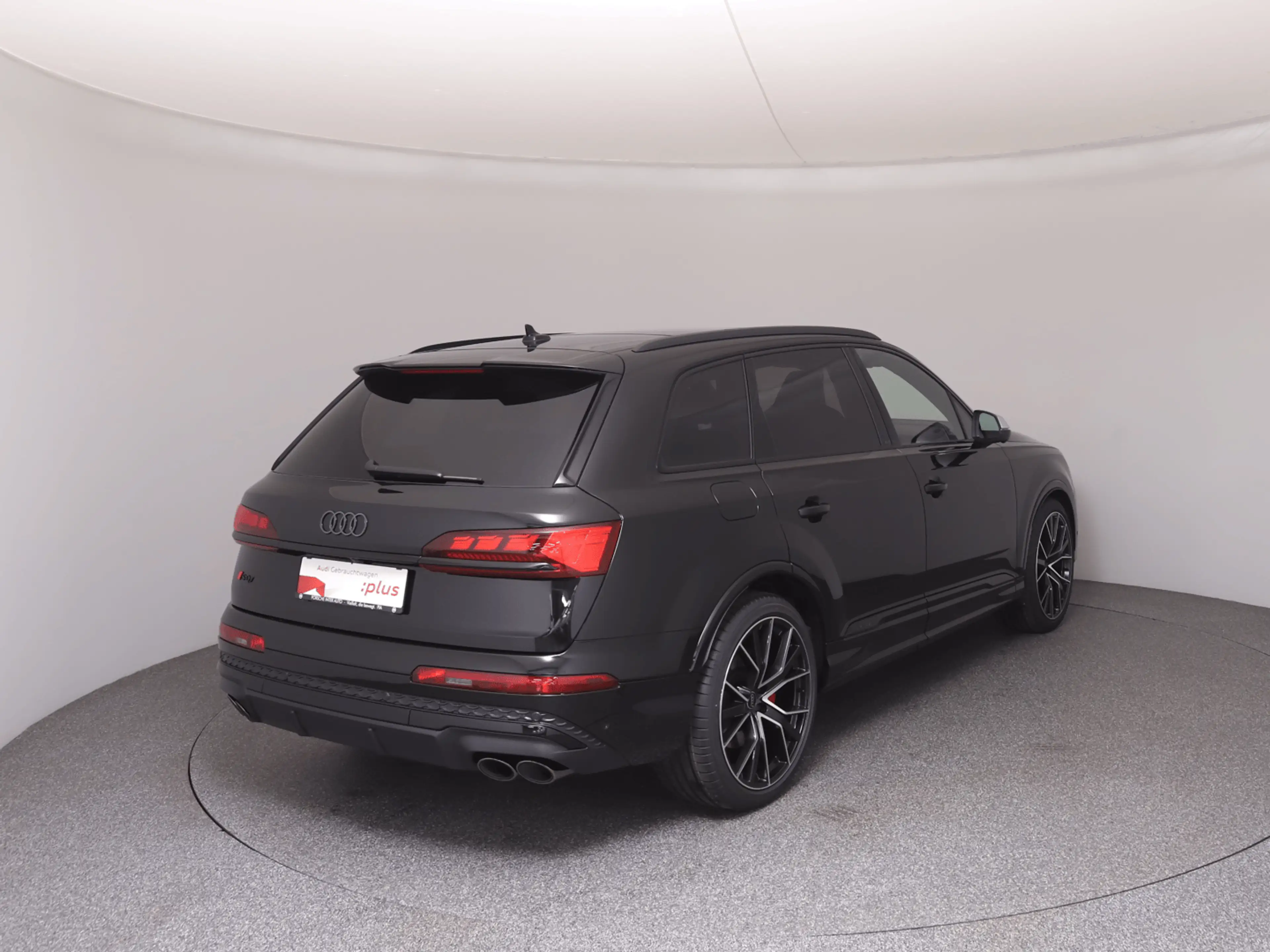 Audi SQ7 TFSI quattro — photo 4