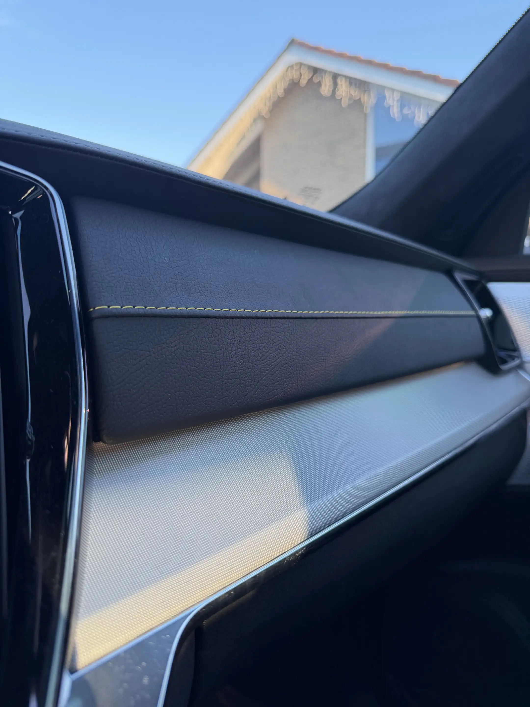Volvo XC90 2.0 T8 Plug-in hybrid AWD Ultra Black Edition Spec — photo 5