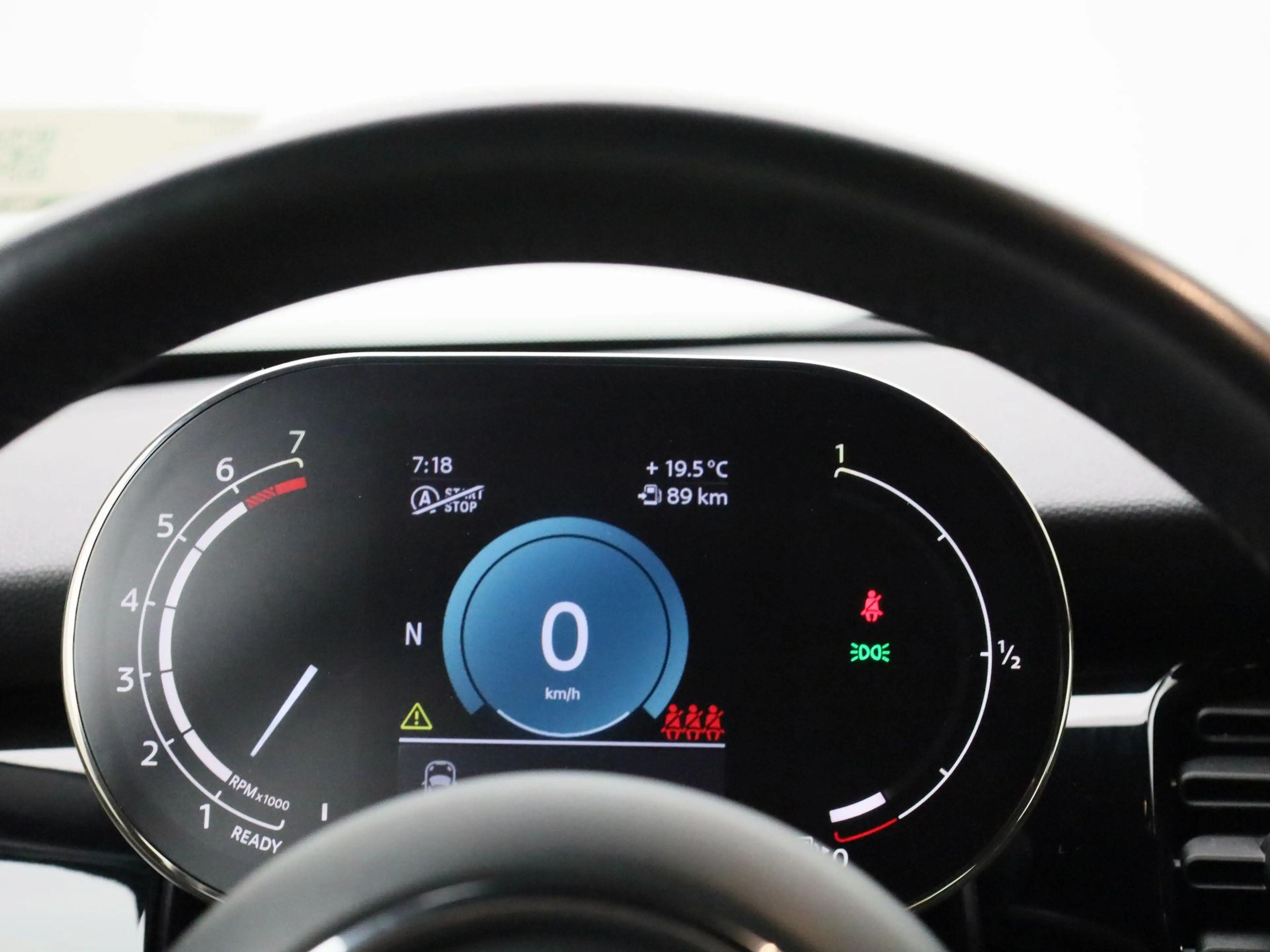 MINI One Mini 5 door NAVI | ECC | PDC — photo 8