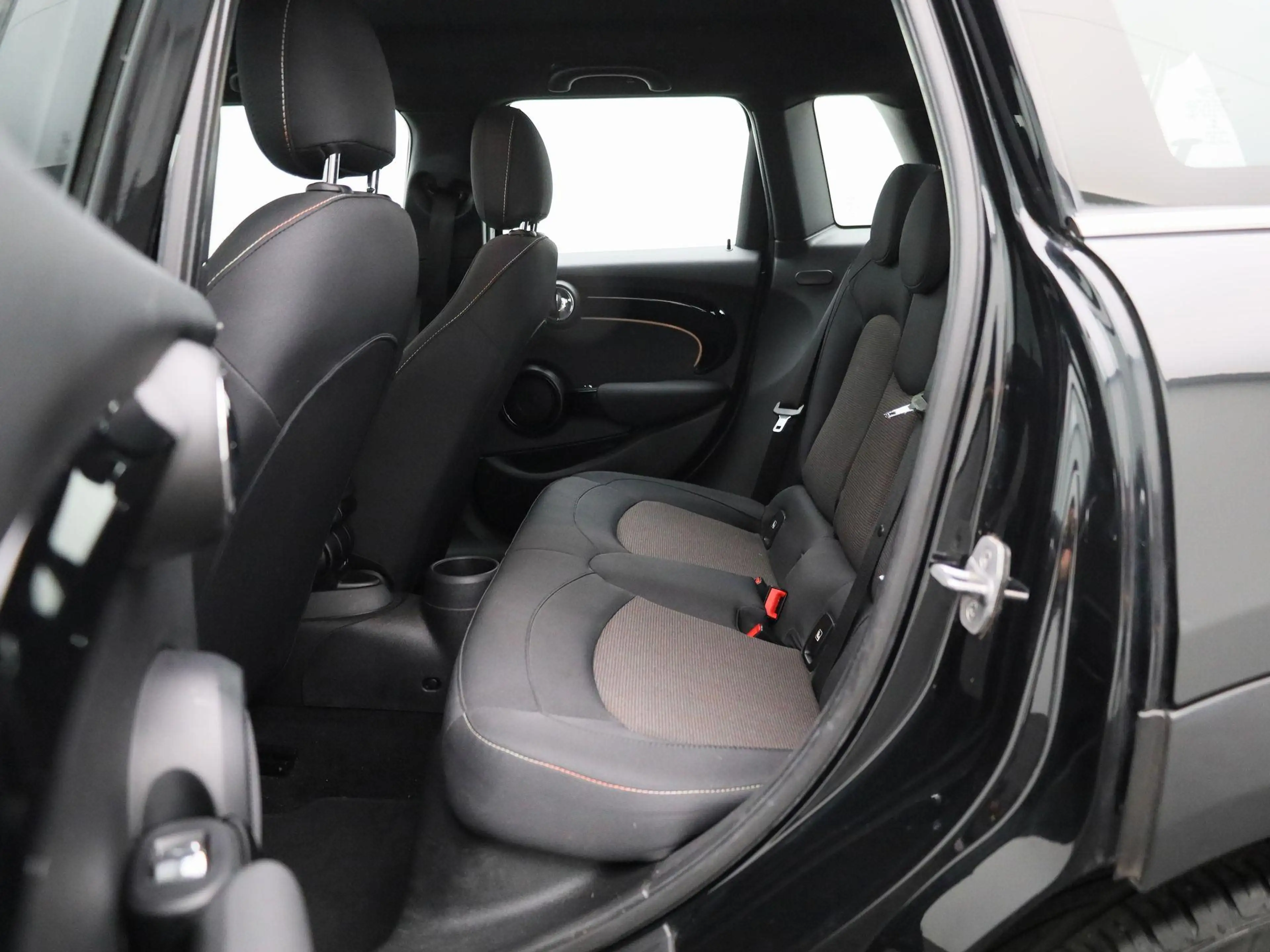 MINI One Mini 5 door NAVI | ECC | PDC — photo 12