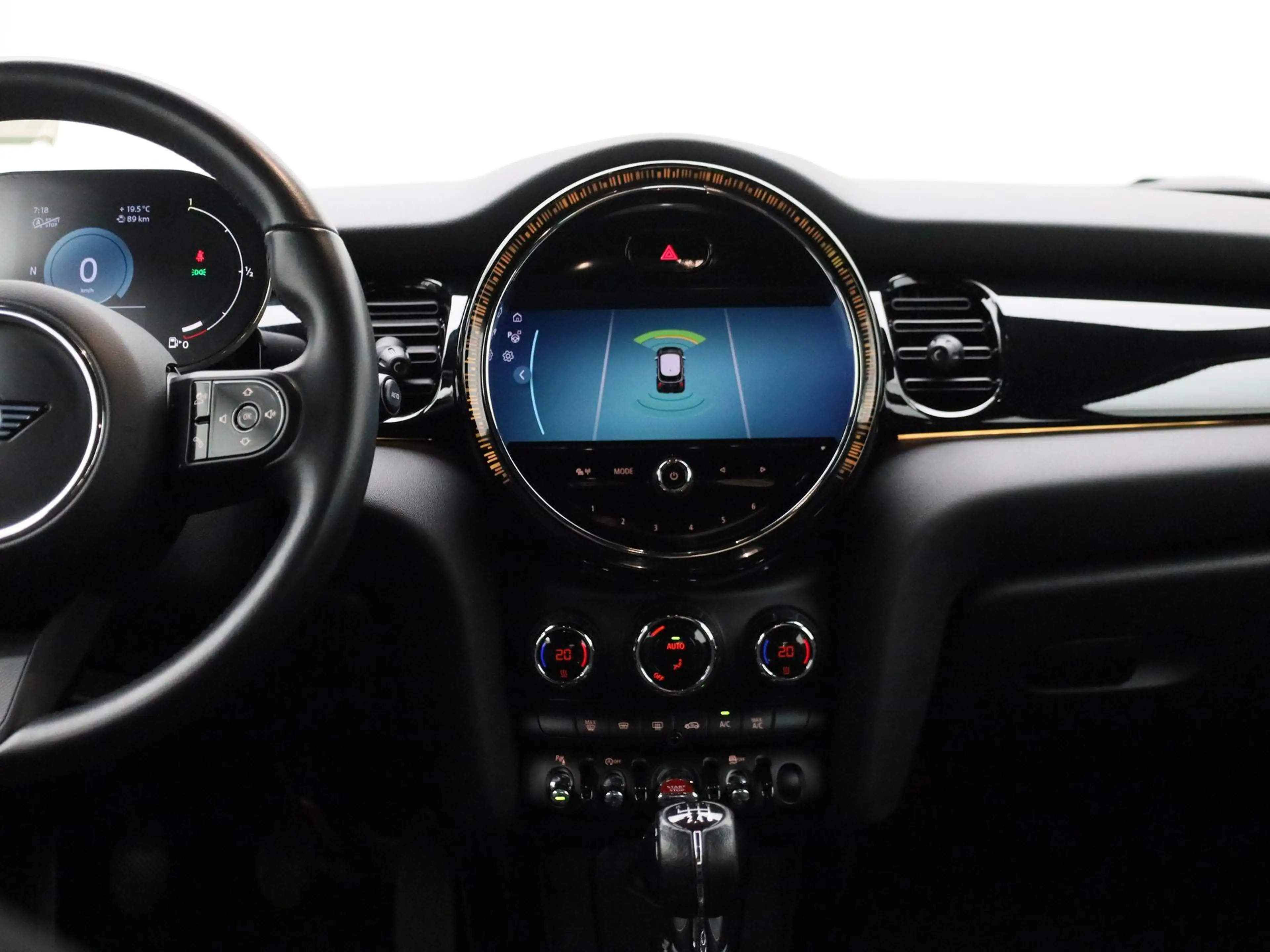 MINI One Mini 5 door NAVI | ECC | PDC — photo 9