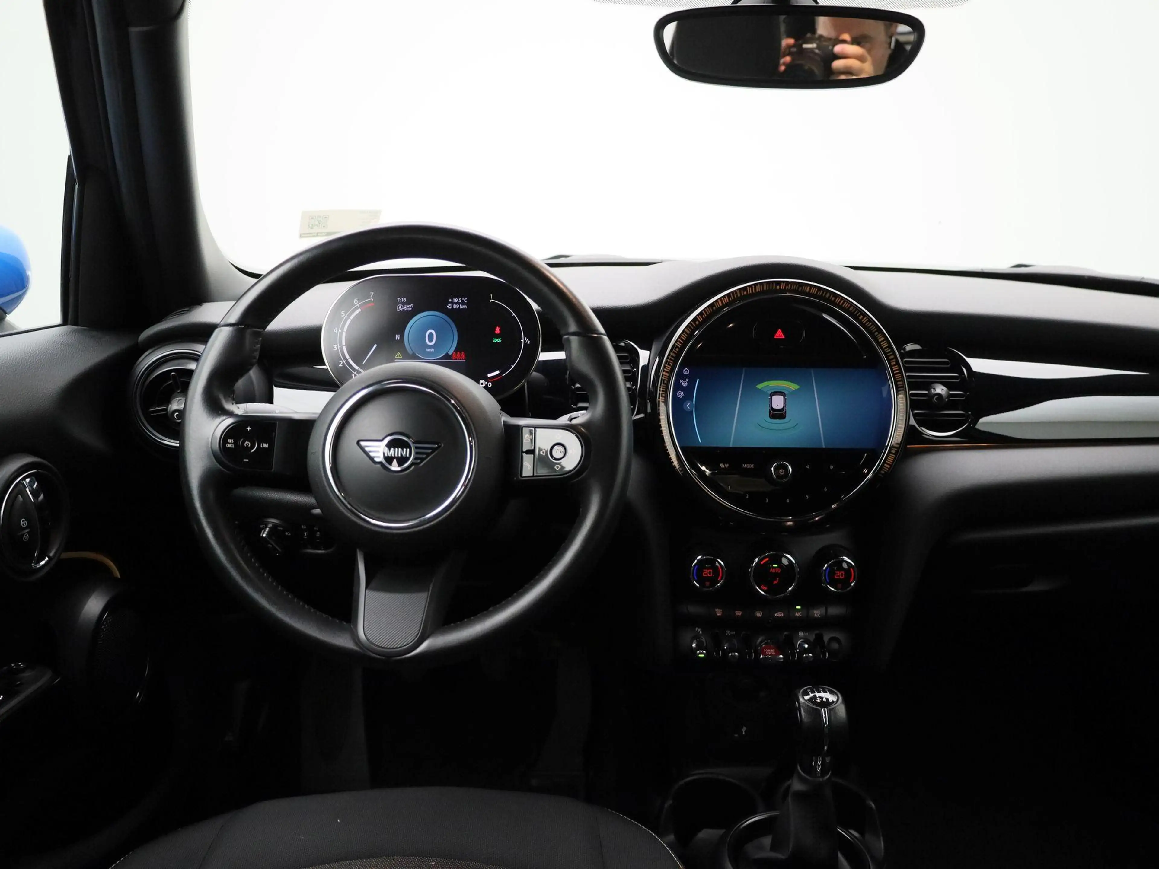 MINI One Mini 5 door NAVI | ECC | PDC — photo 7