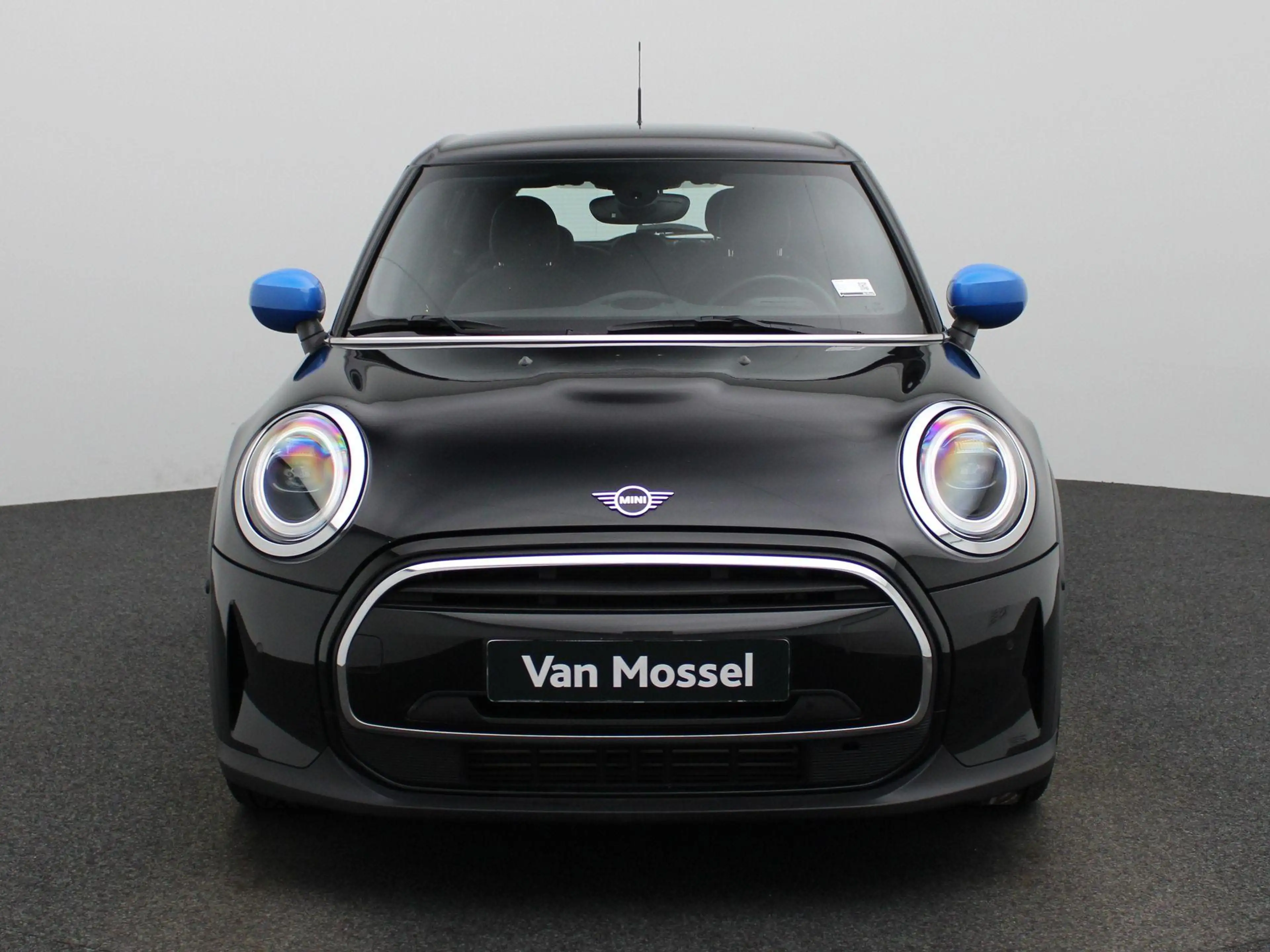 MINI One Mini 5 door NAVI | ECC | PDC — photo 3