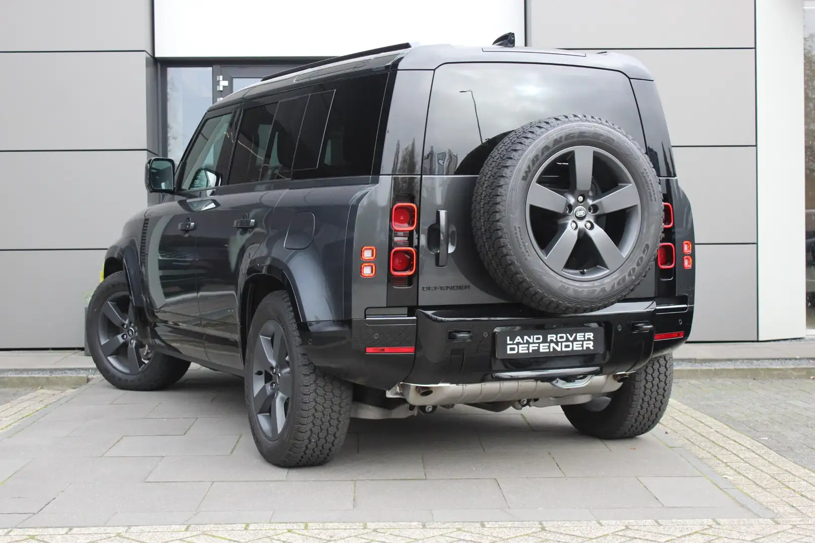 Land Rover Defender 110 P300e X-Dynamic HSE AWD Gris - 2