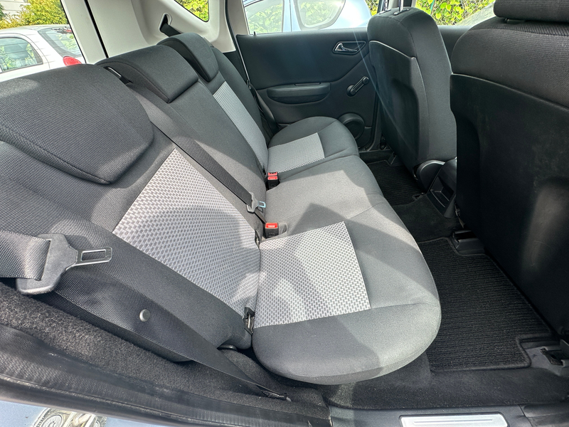 Mercedes-Benz A 150 A 150 Automatik WENIG KM TÜV NEU — photo 10